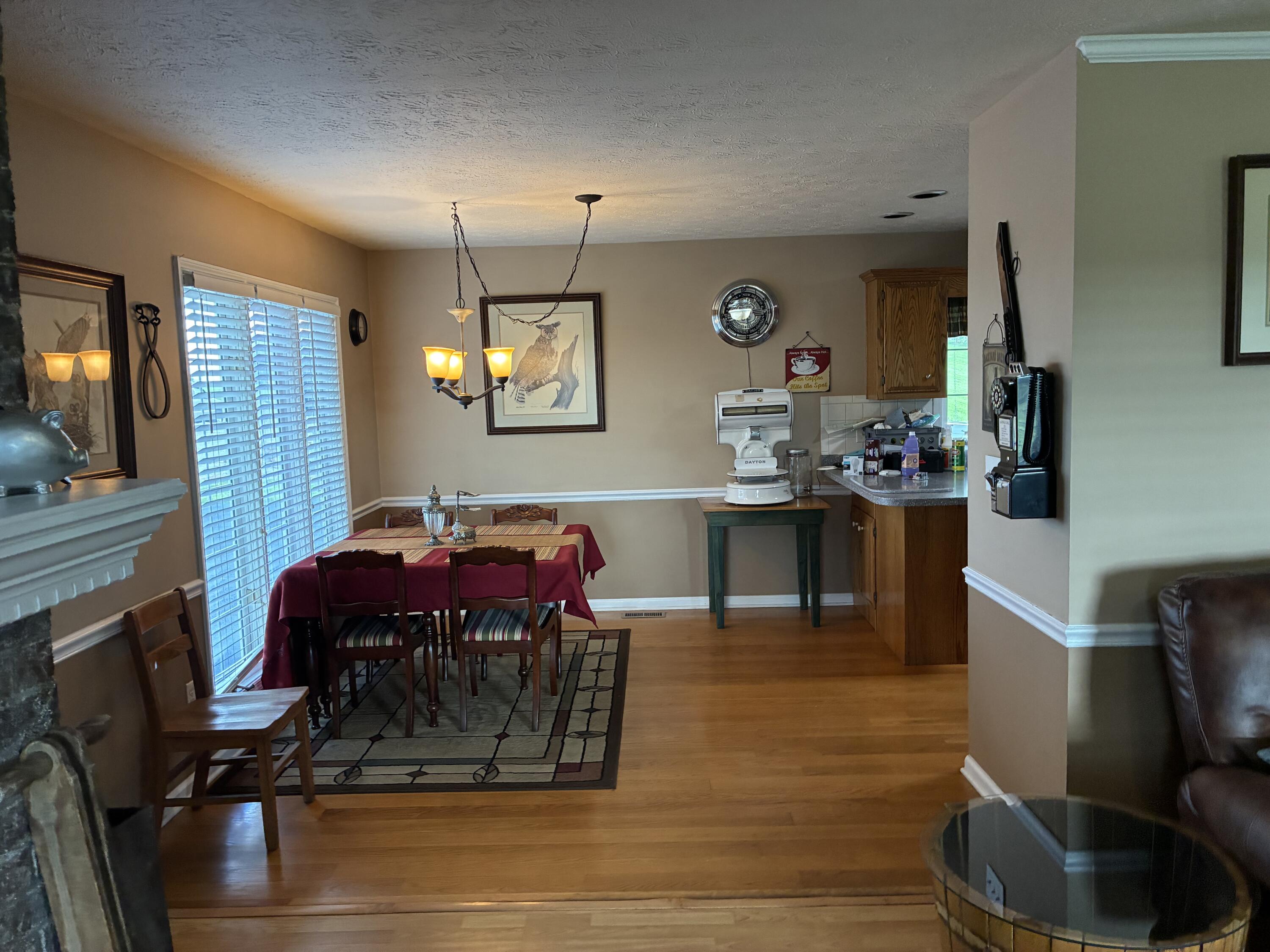 1835 Warwick Road Property Photo 17