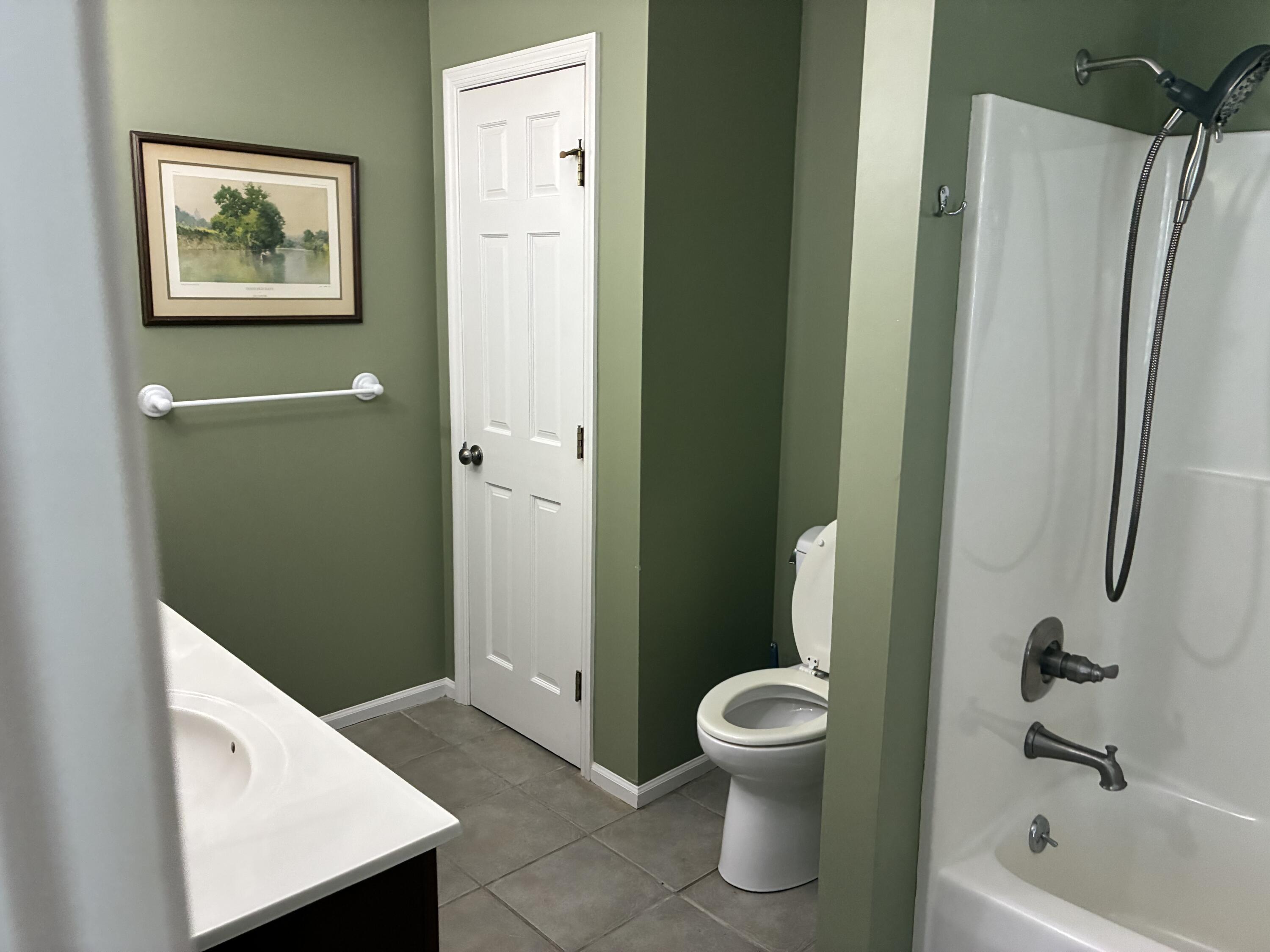1835 Warwick Road Property Photo 30