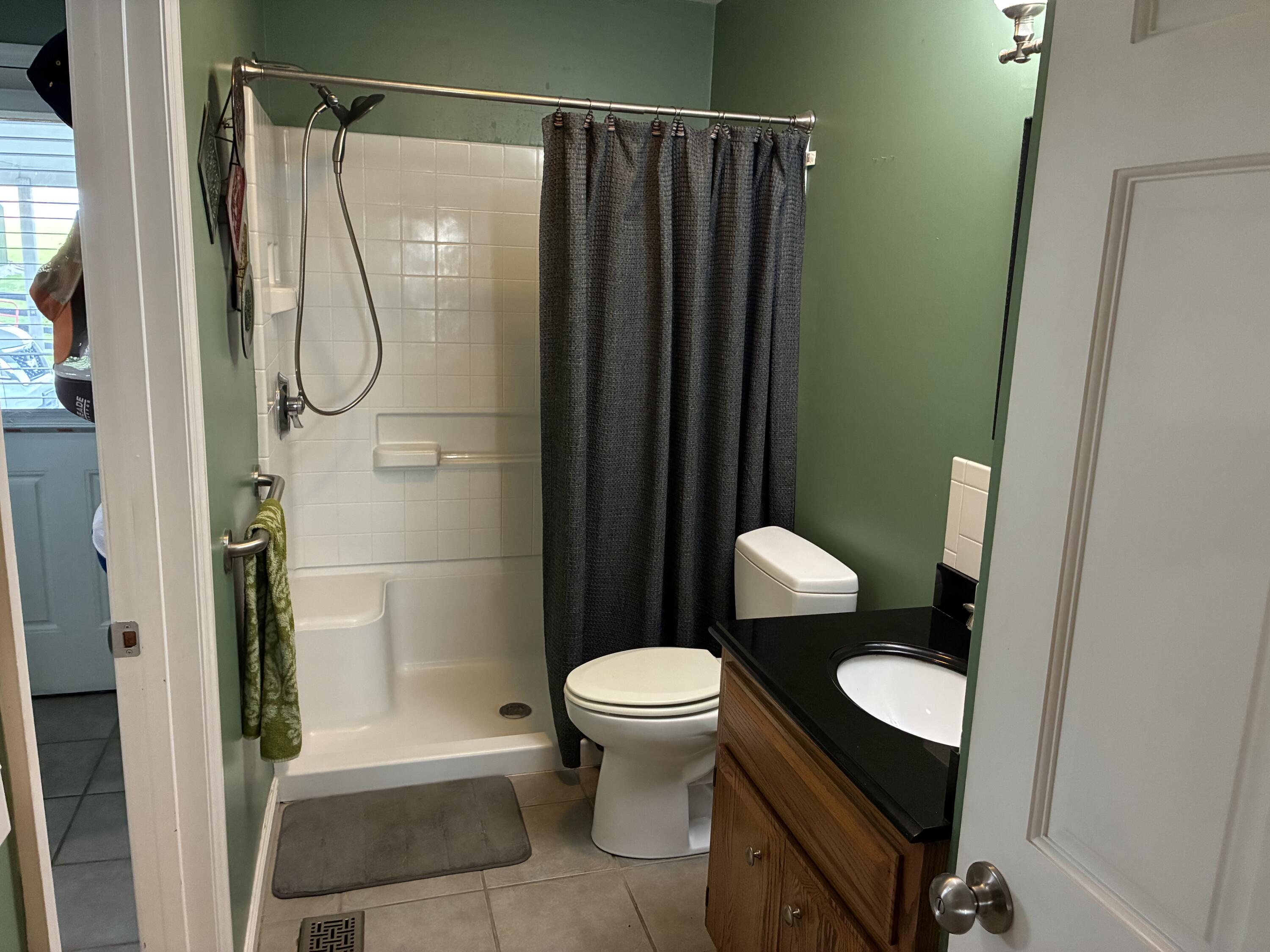 1835 Warwick Road Property Photo 43