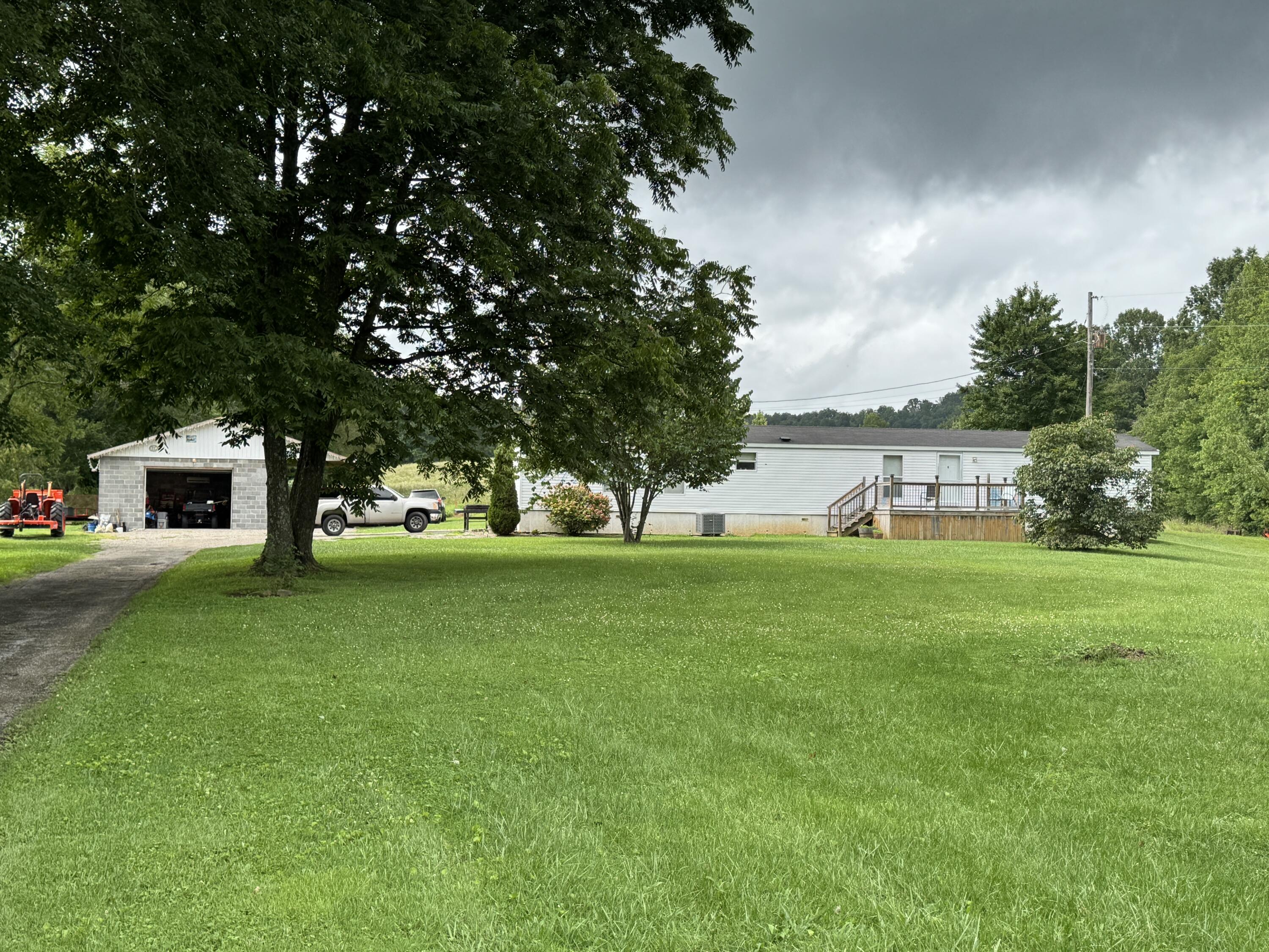 1022 Tom Cat Trail Property Photo 5