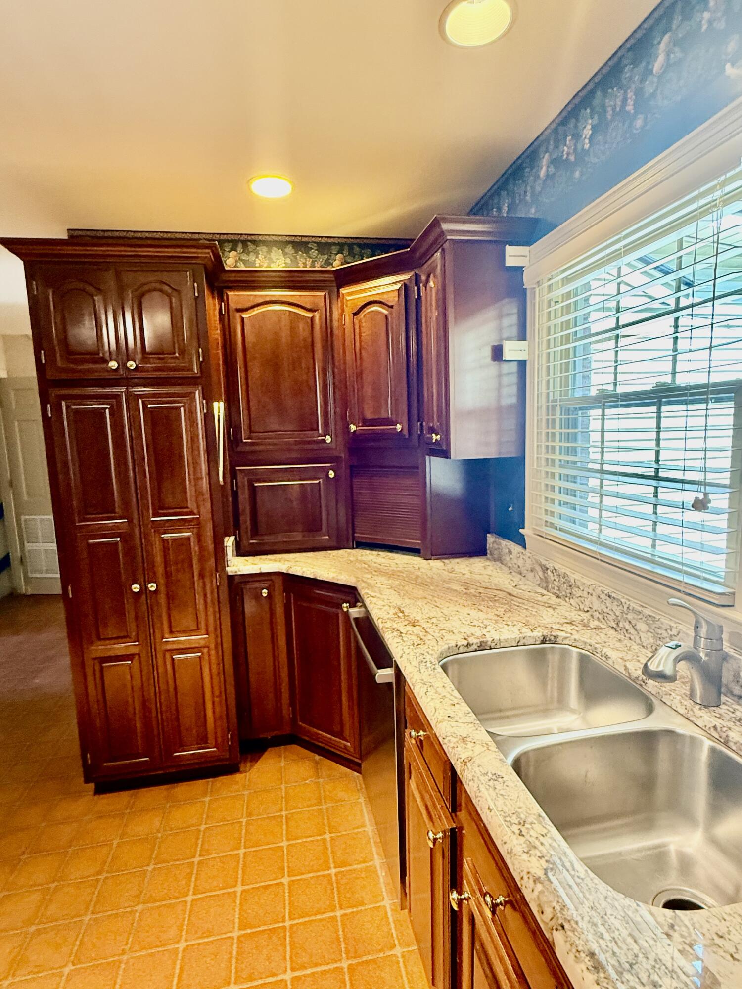 826 Glendover Cove Property Photo 7