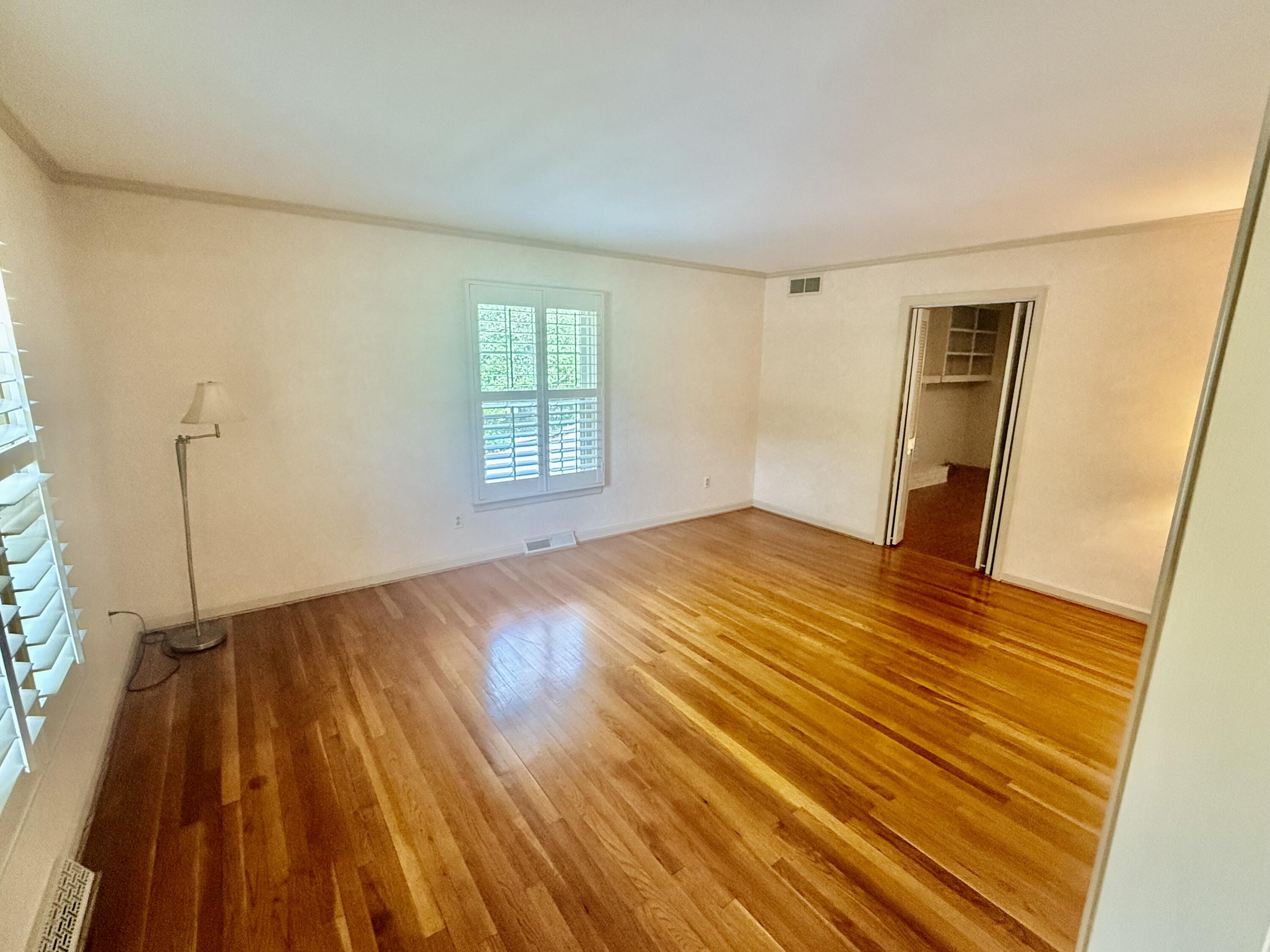 826 Glendover Cove Property Photo 11