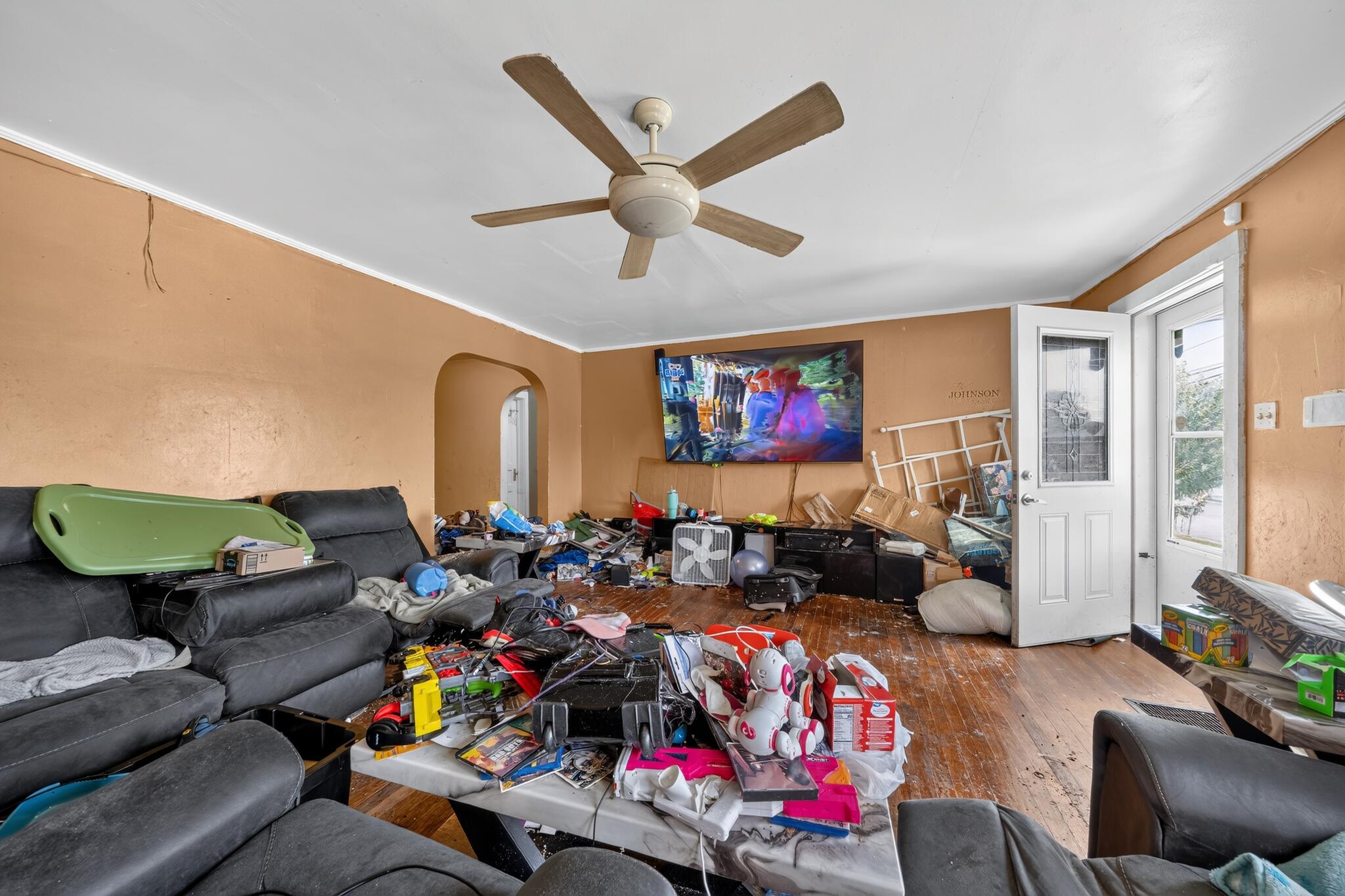 420 W 16th Street Property Photo 8