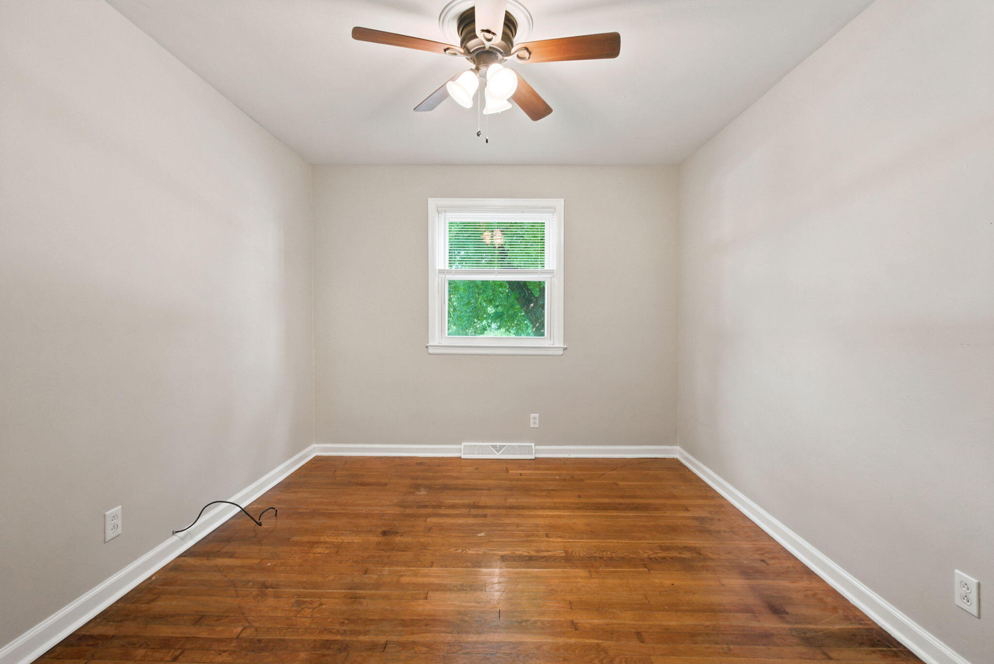 1503 Roanoke Road Property Photo 9