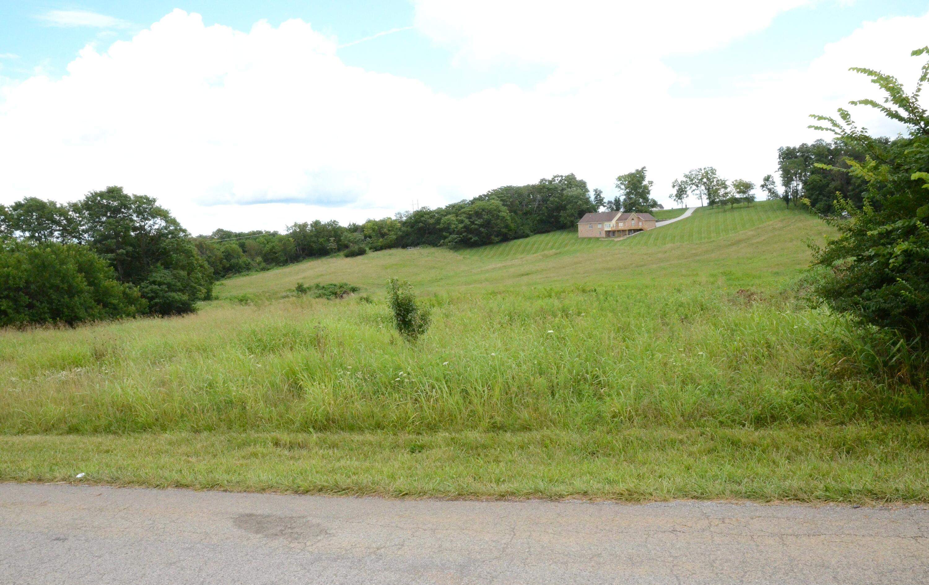 13 Woodridge Drive Property Photo 5