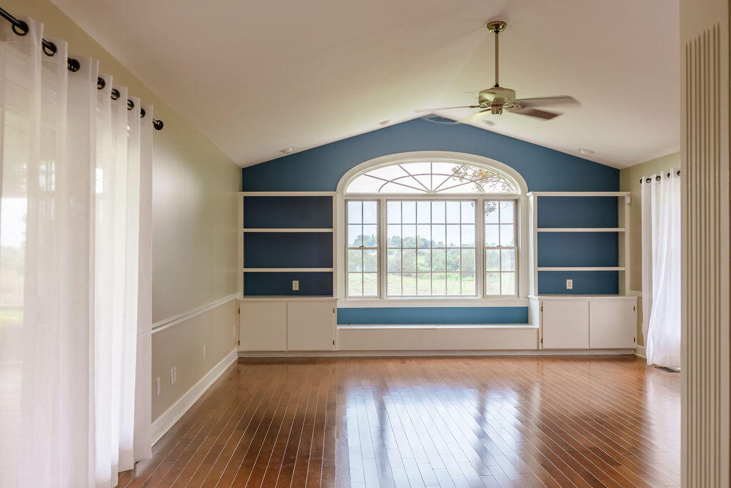 121 Glascock Drive Property Photo 7