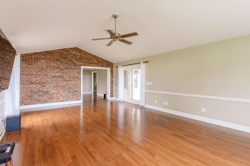 121 Glascock Drive Property Photo 17