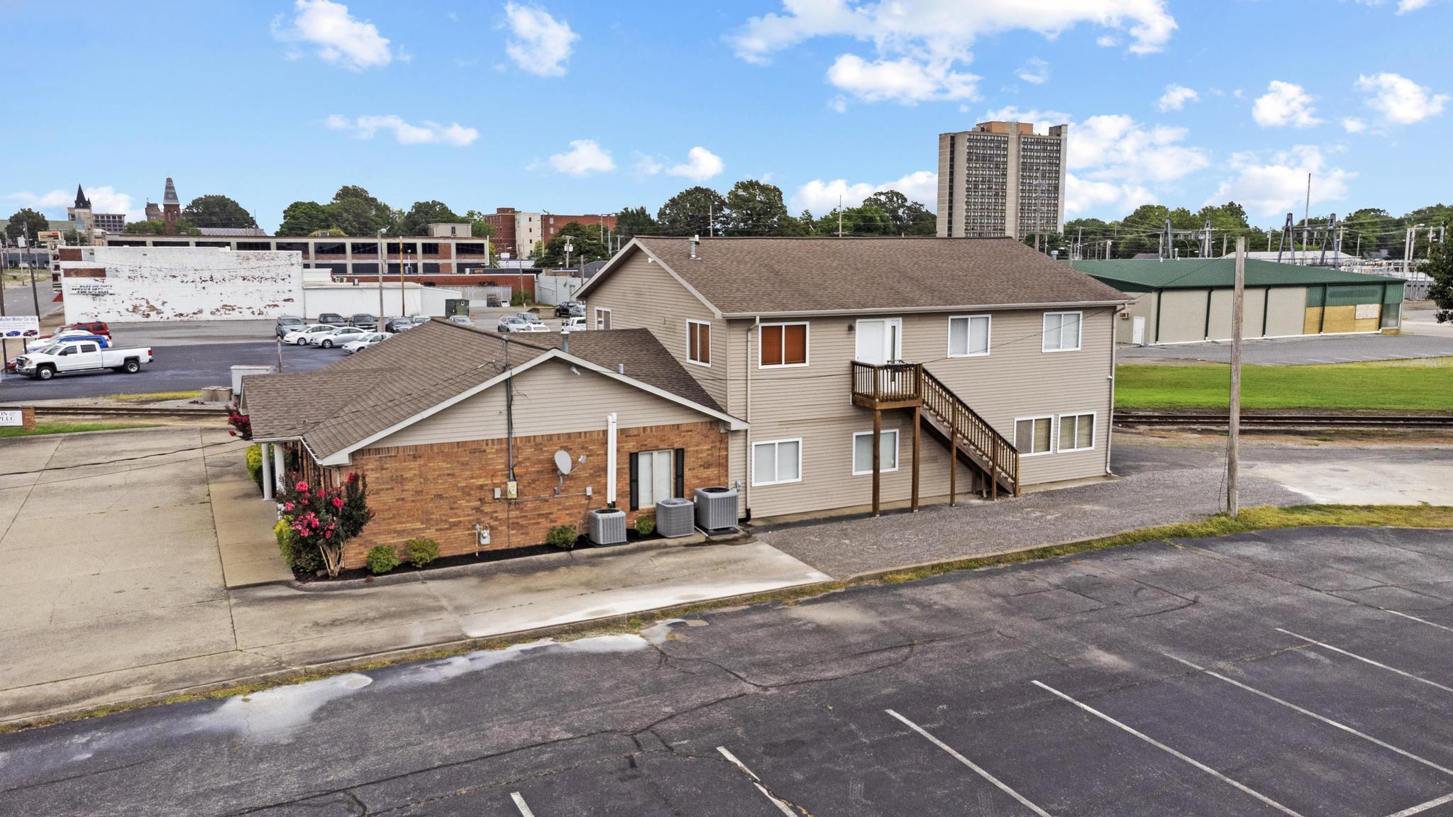 1114 Broadway Street Property Photo 4
