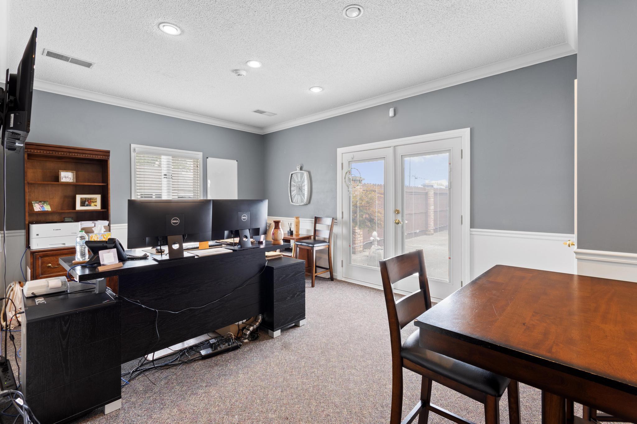 1114 Broadway Street Property Photo 16