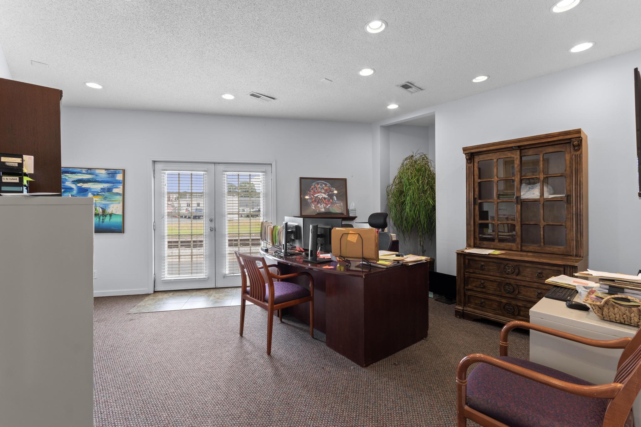 1114 Broadway Street Property Photo 22