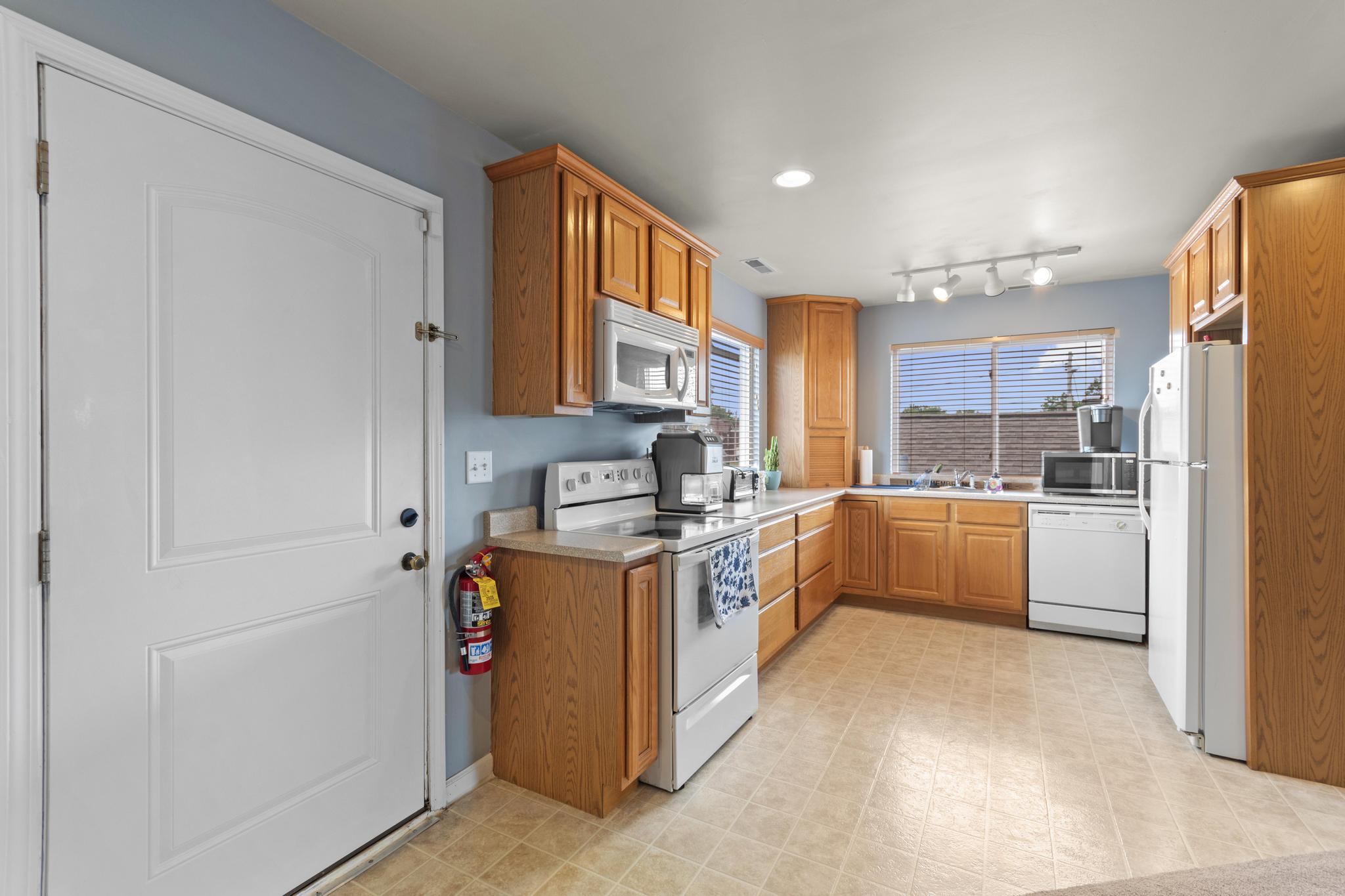 1114 Broadway Street Property Photo 28