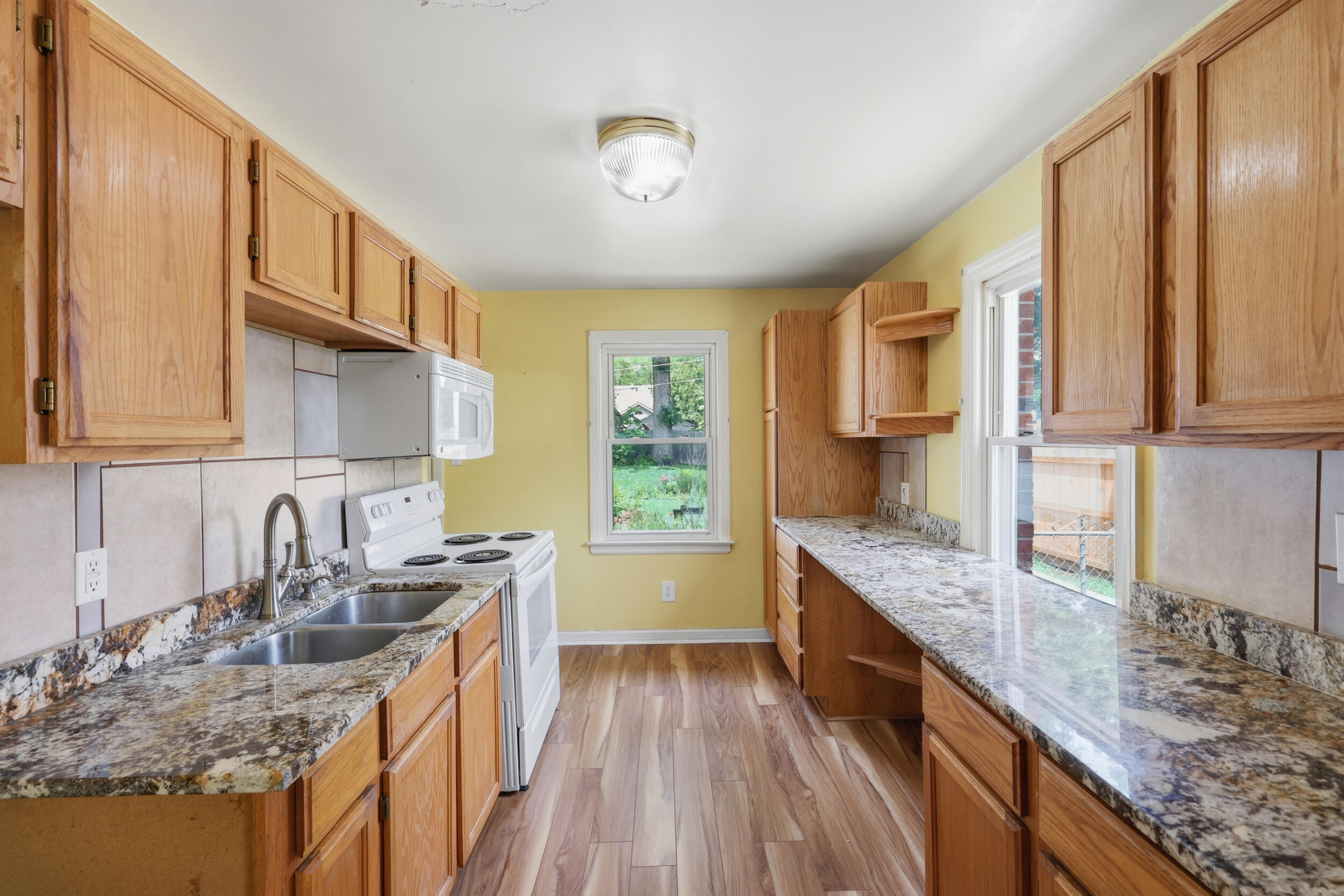 2321 Southview Drive Property Photo 7