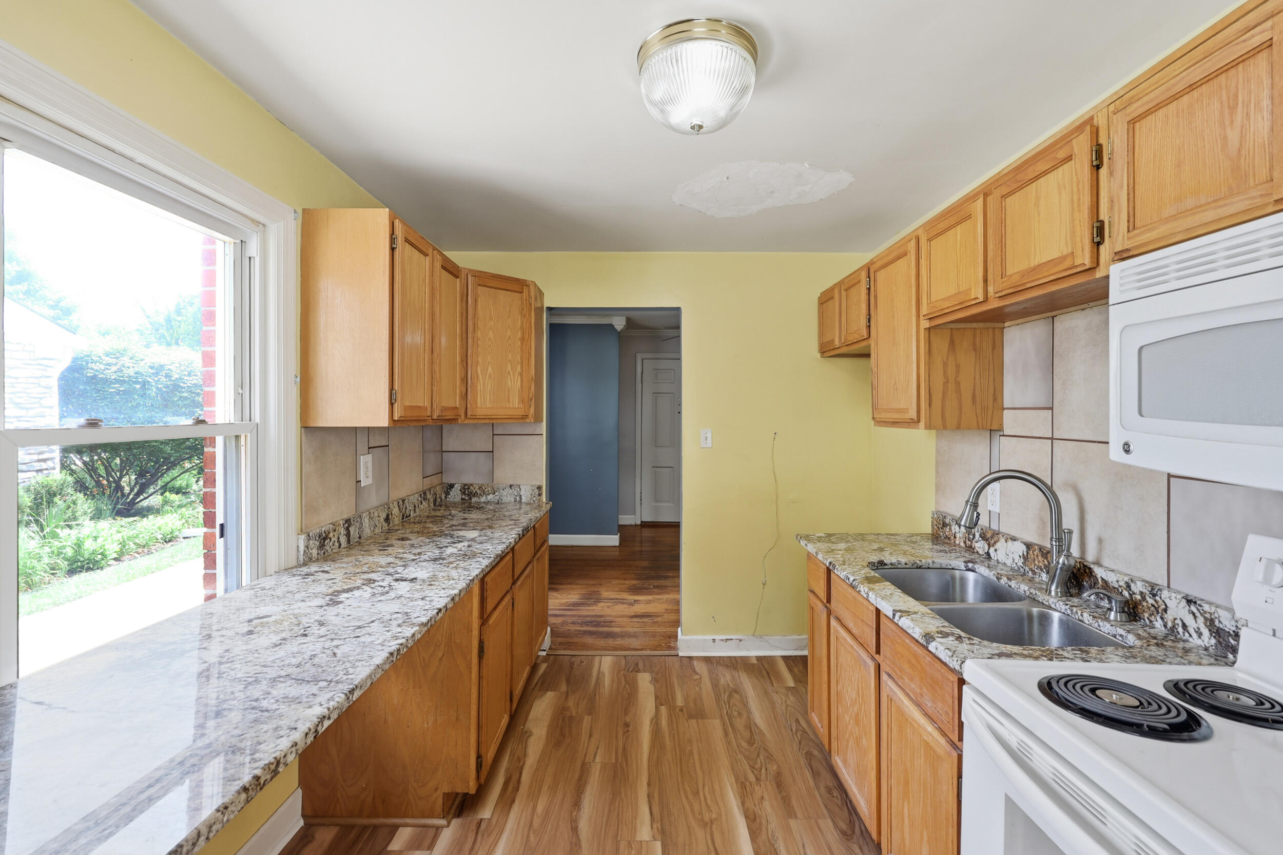 2321 Southview Drive Property Photo 9