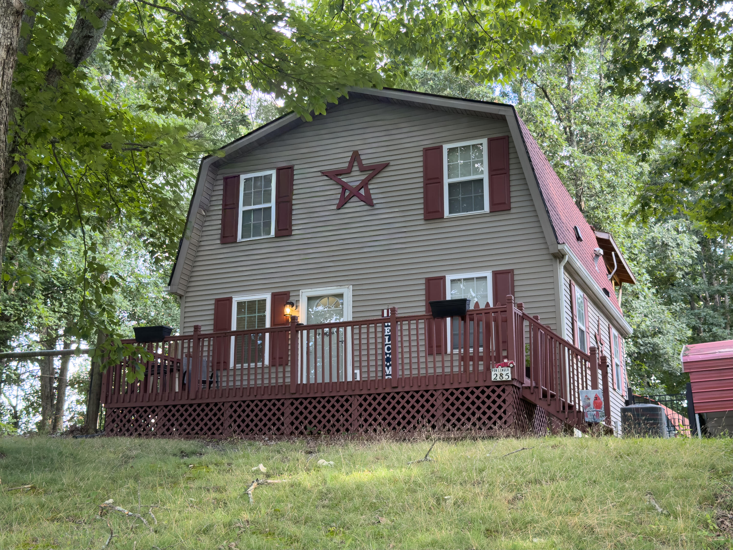 285 Von Linger Lane Property Photo 1
