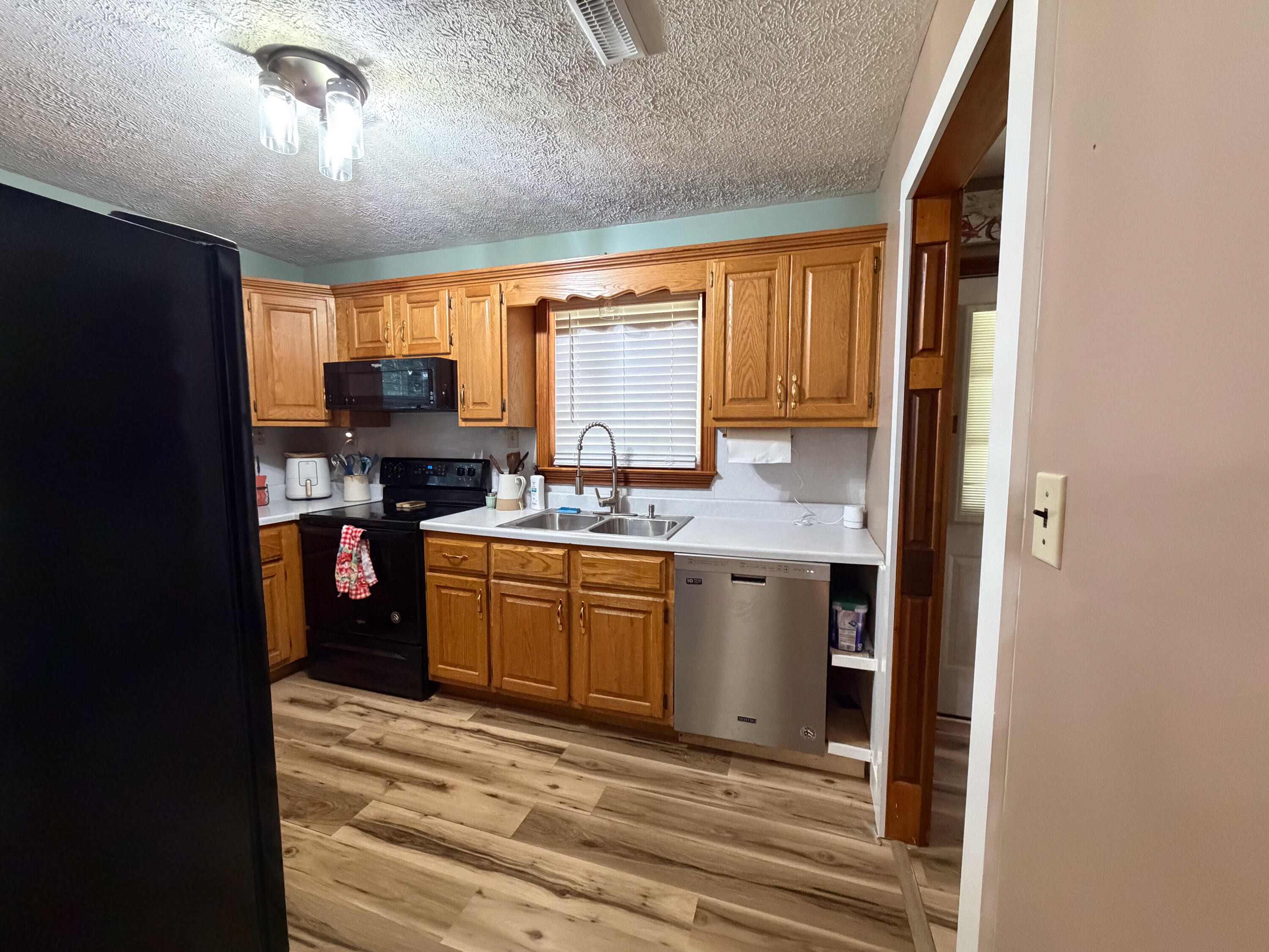 285 Von Linger Lane Property Photo 5