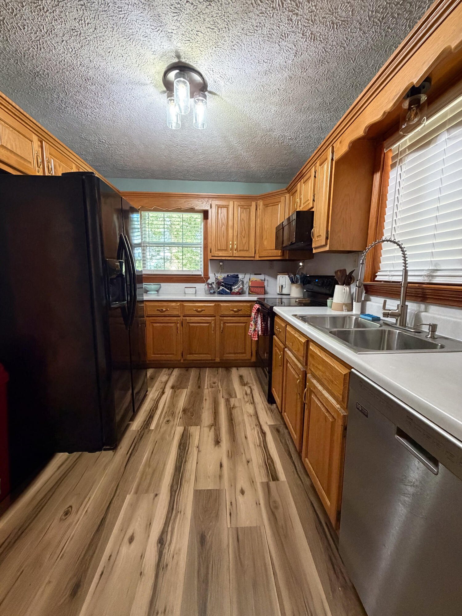 285 Von Linger Lane Property Photo 7