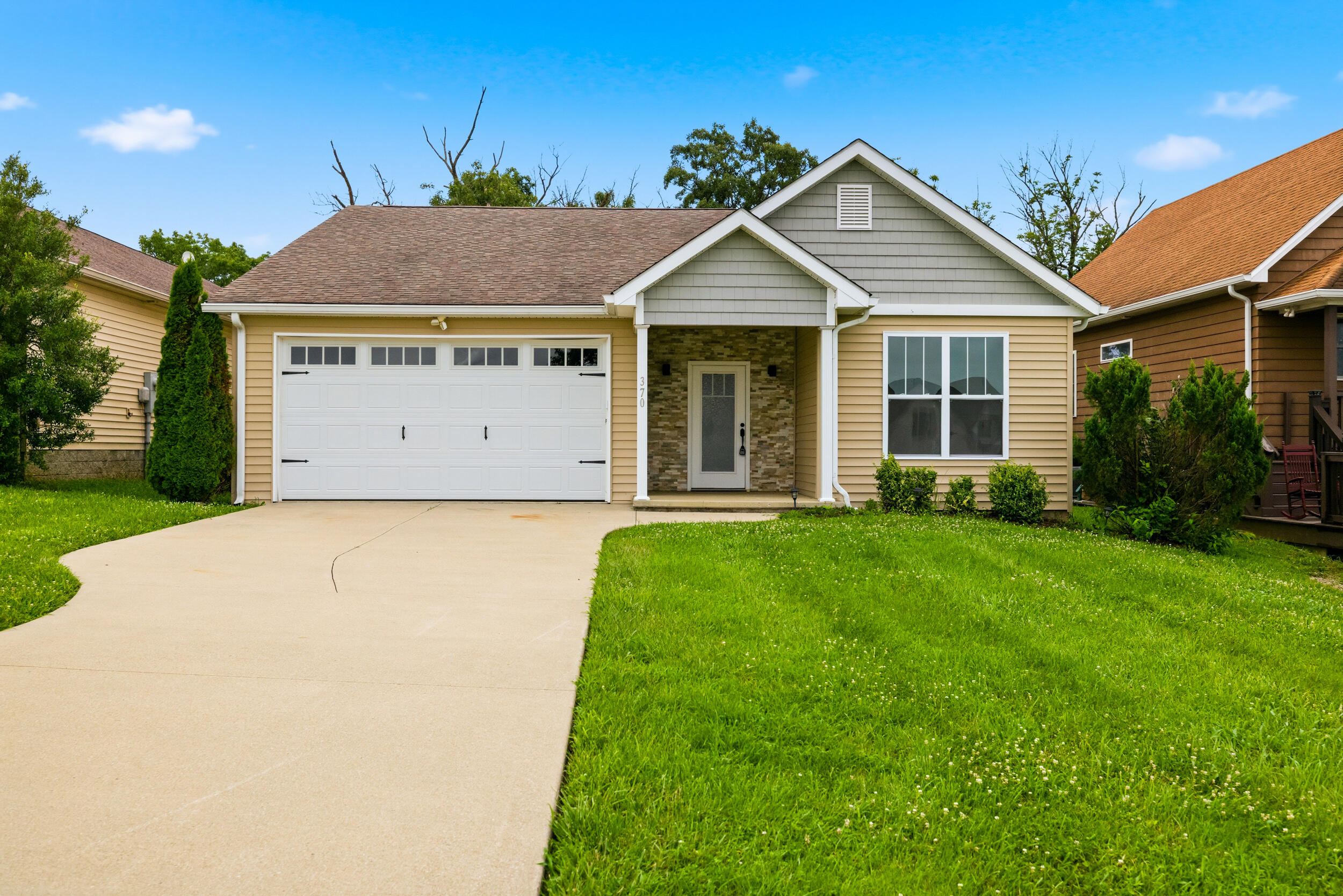 370 Persimmon Way Property Photo 1