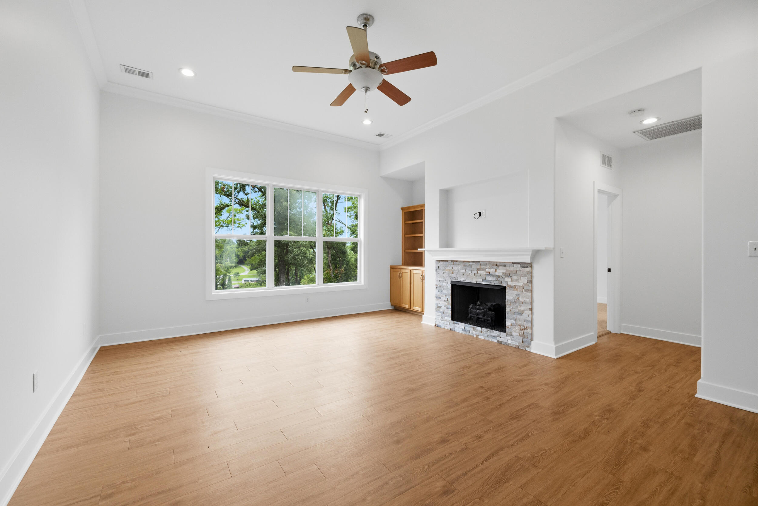 370 Persimmon Way Property Photo 10