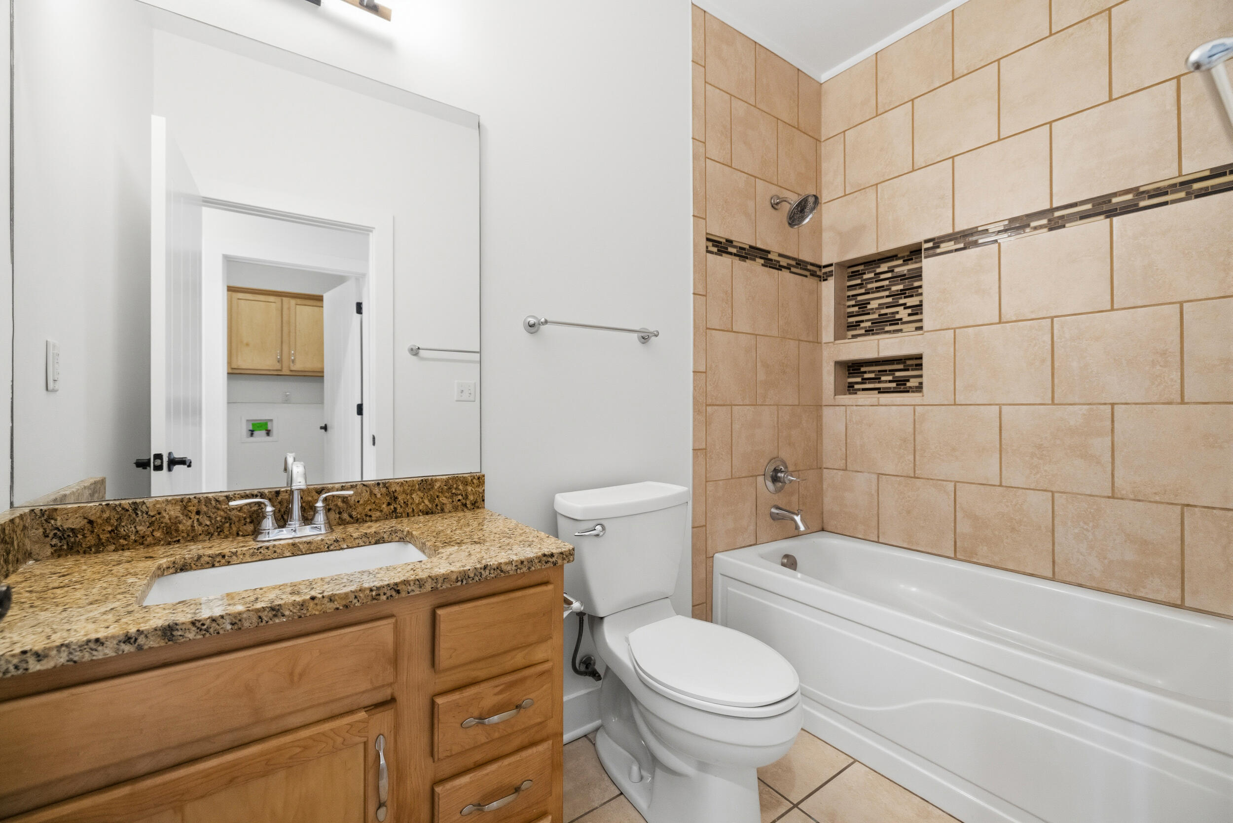 370 Persimmon Way Property Photo 23