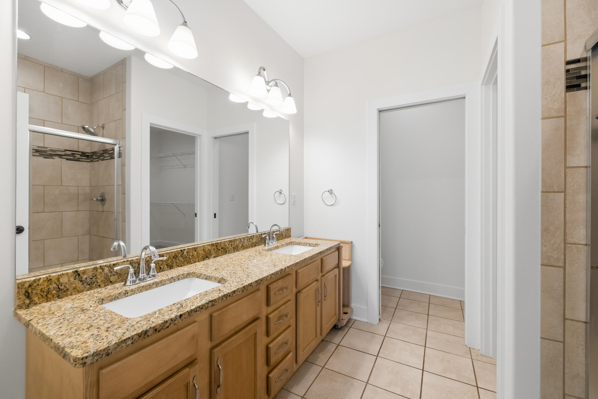 370 Persimmon Way Property Photo 28