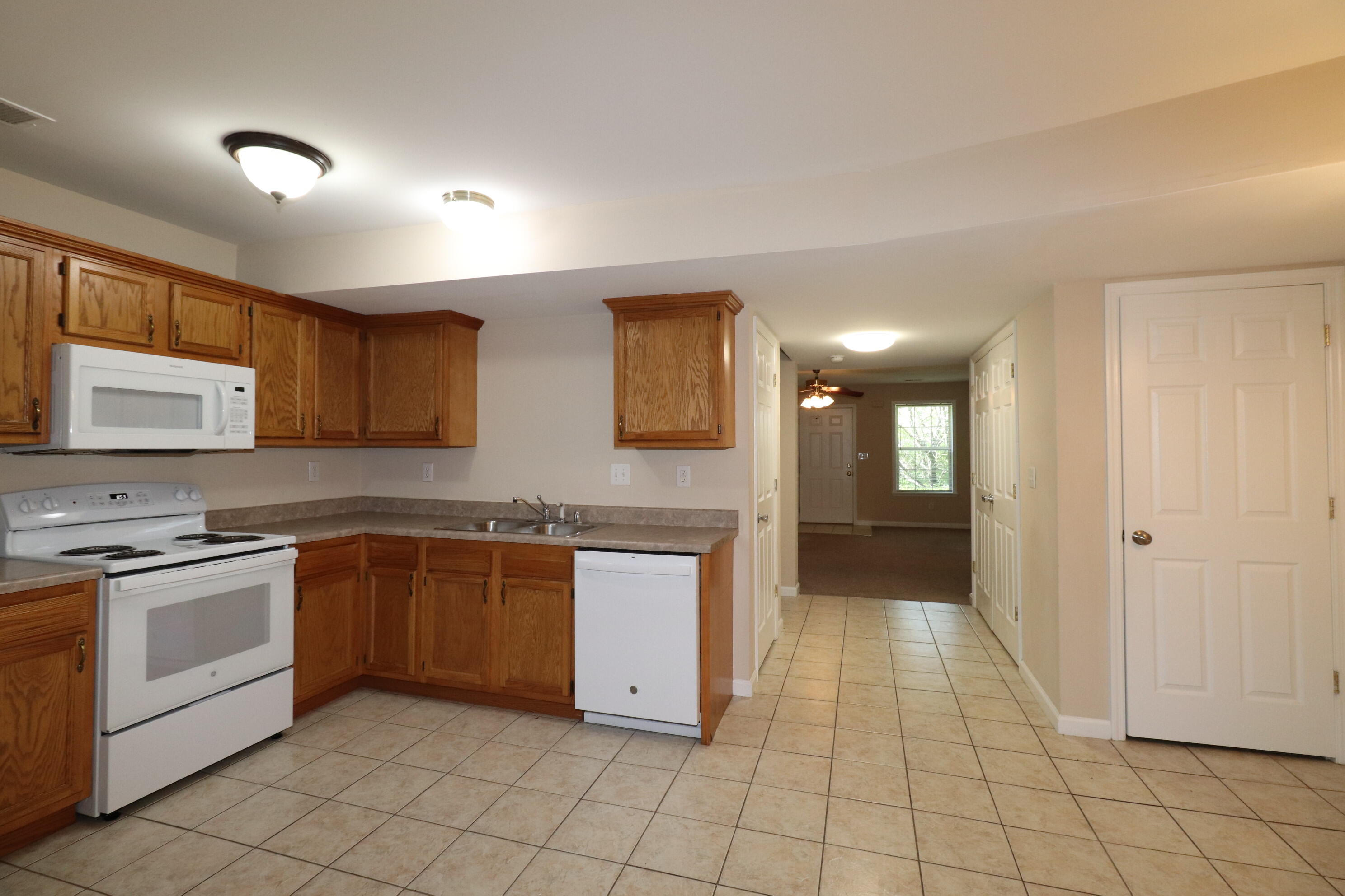 403 John Sutherland Drive Property Photo 5