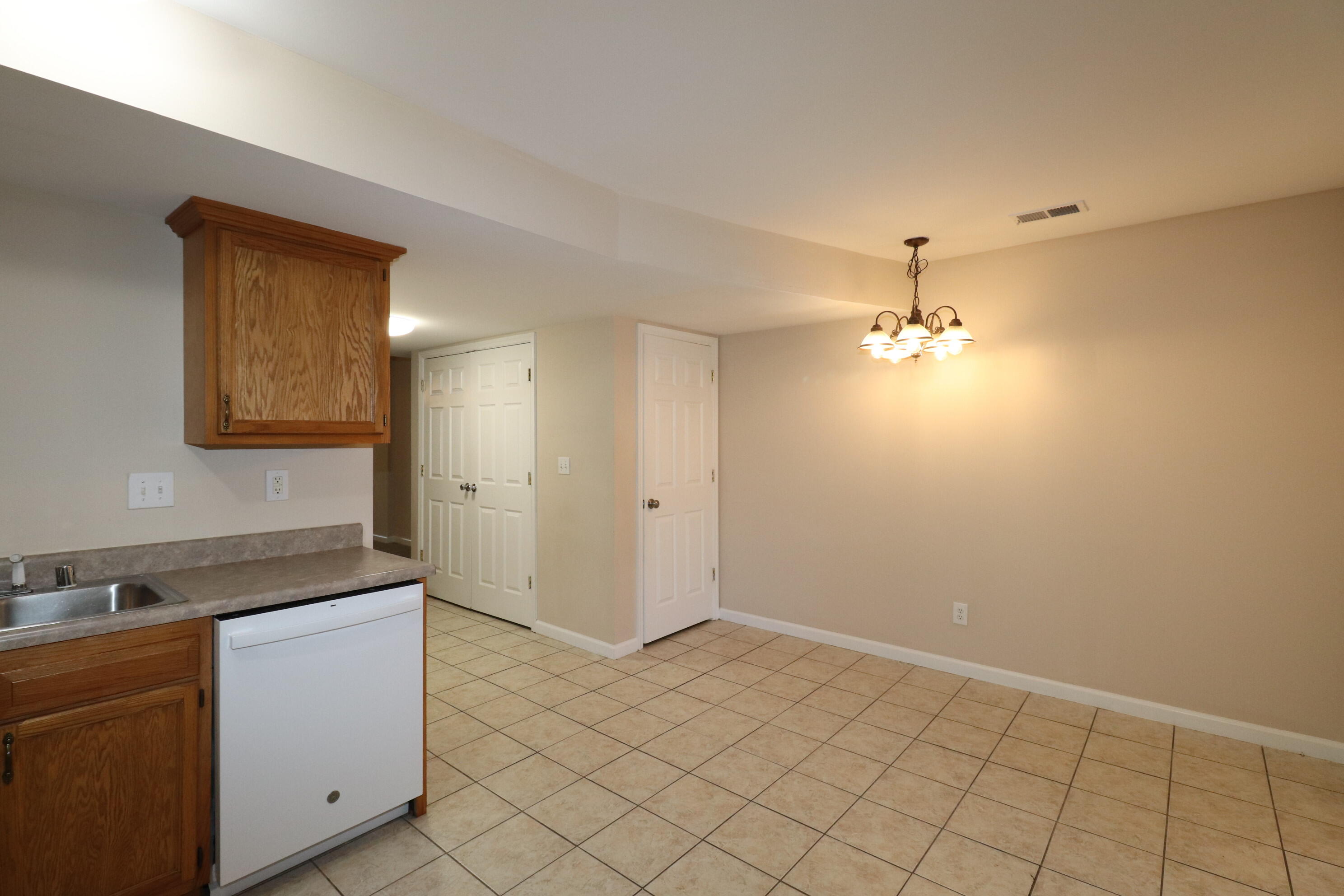 403 John Sutherland Drive Property Photo 6