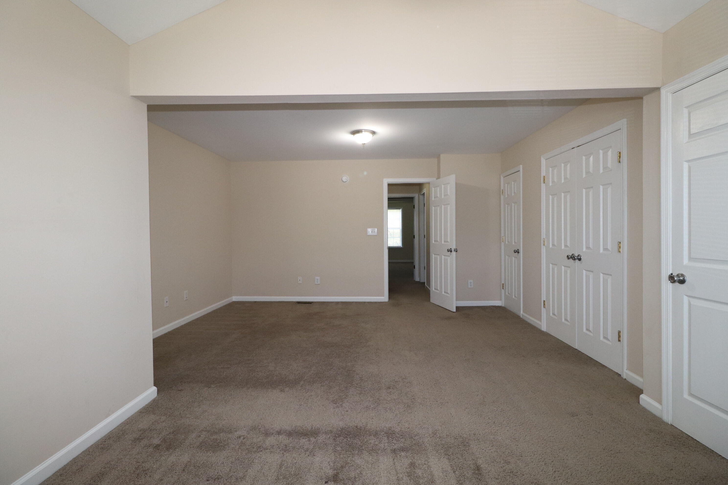 403 John Sutherland Drive Property Photo 12