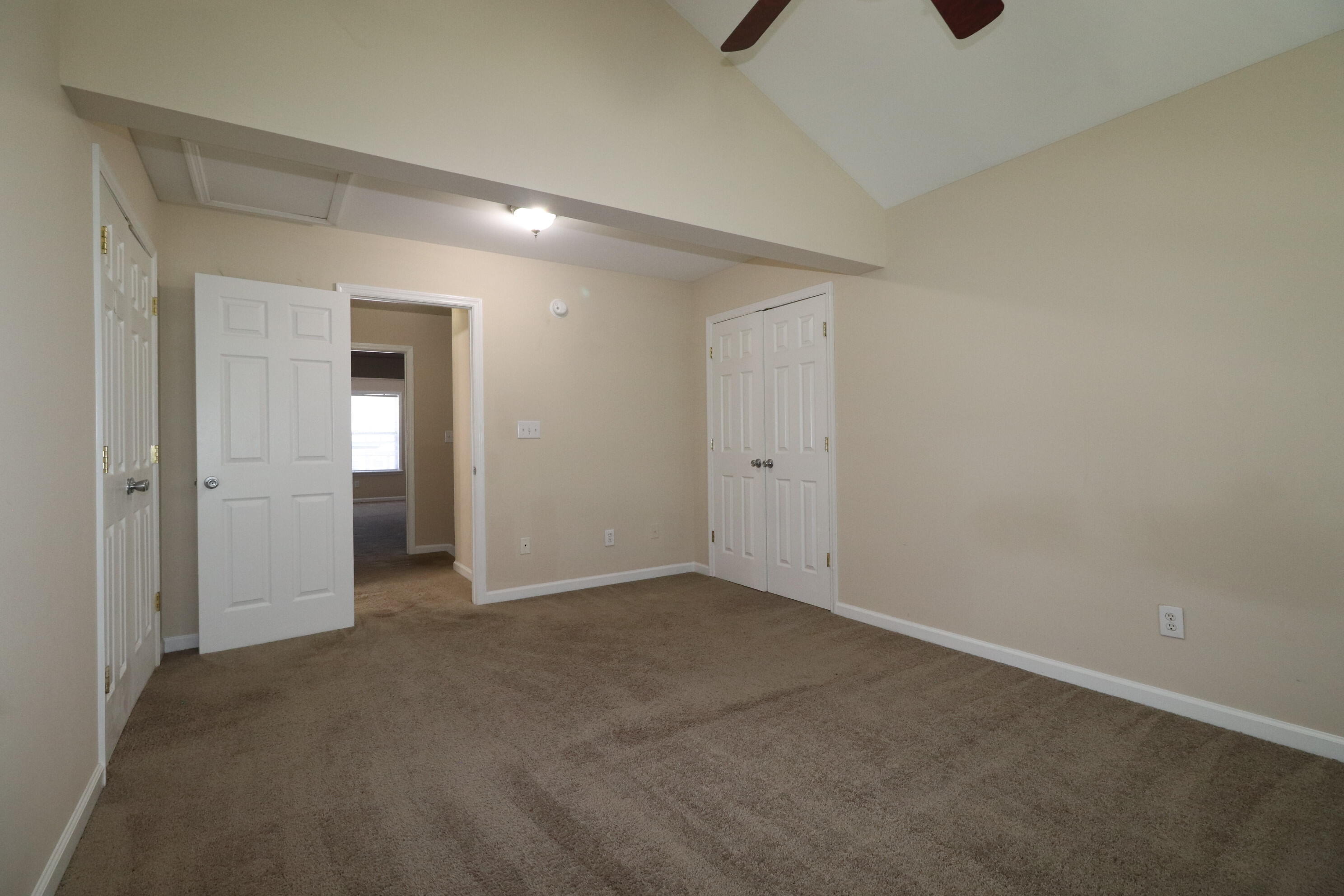 403 John Sutherland Drive Property Photo 16