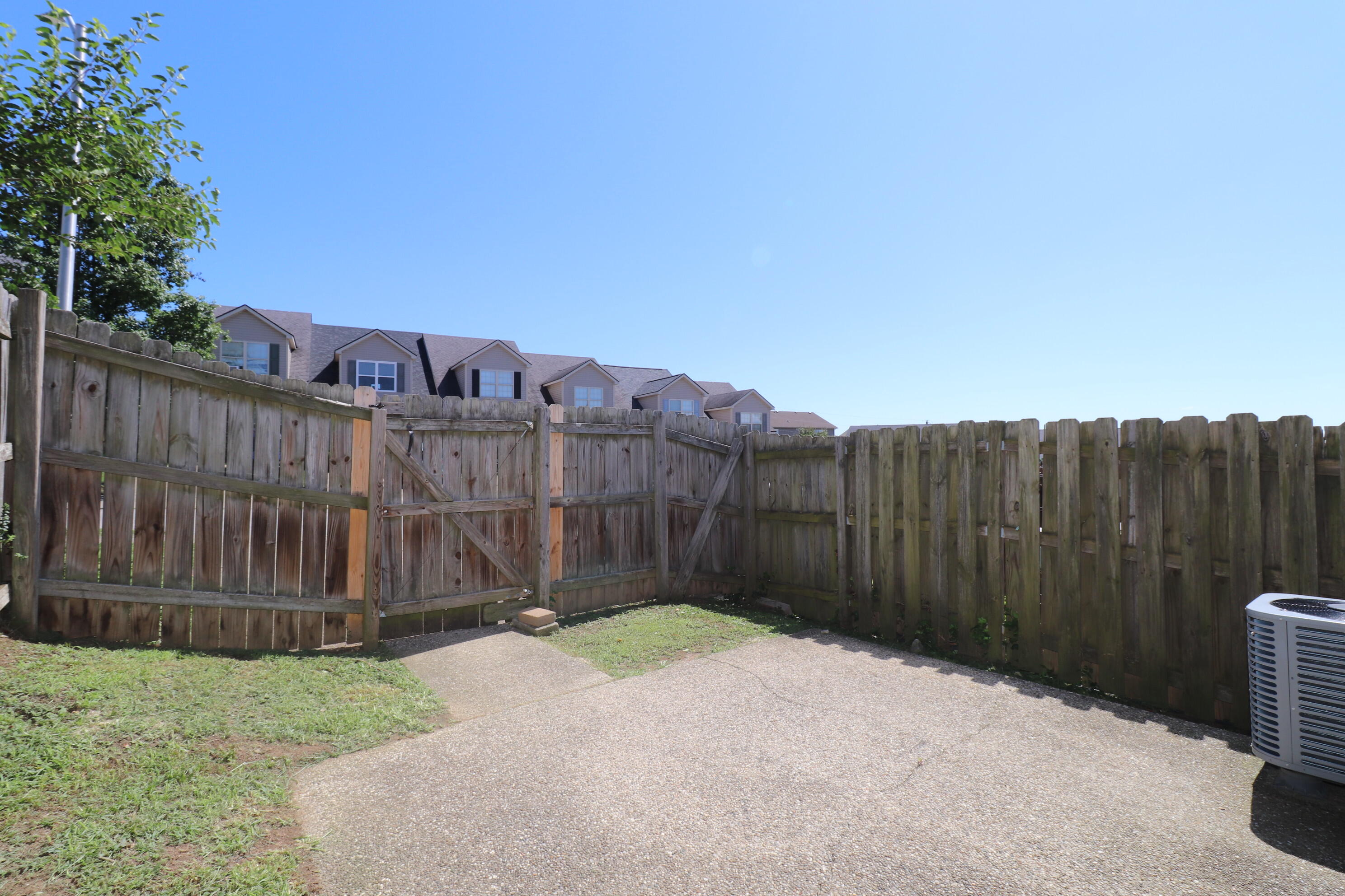 403 John Sutherland Drive Property Photo 17