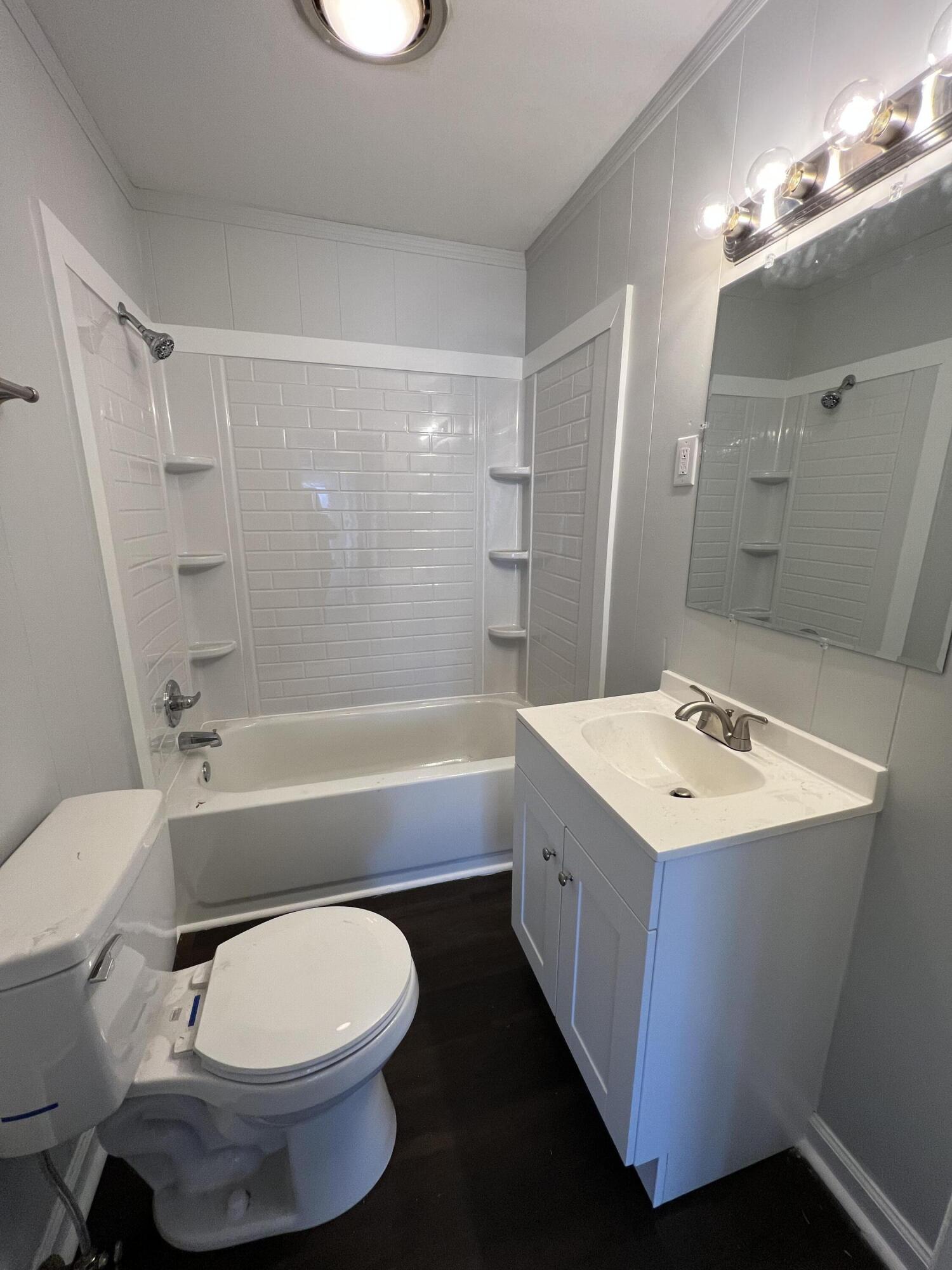 1810 S Main Street Property Photo 7