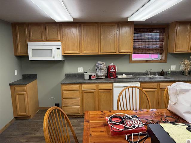 817 Broadway Street Property Photo 4
