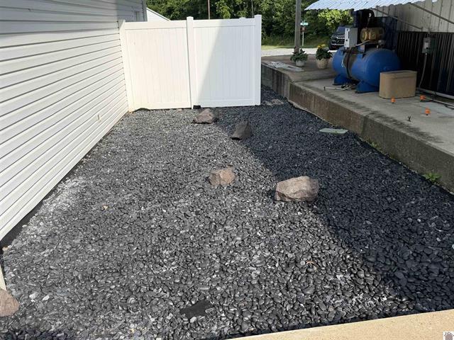 817 Broadway Street Property Photo 32