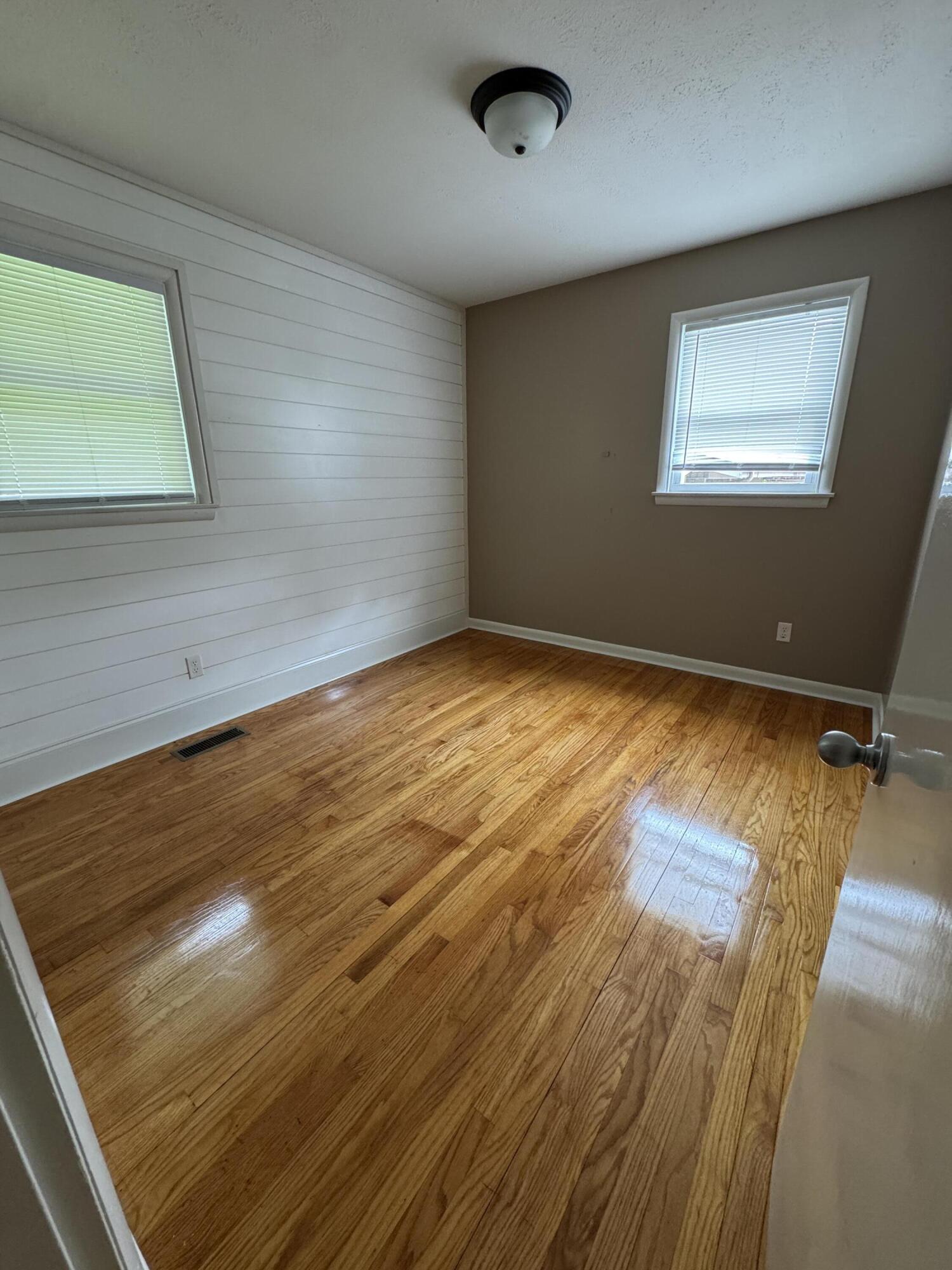 1728 Sycamore Drive Property Photo 11