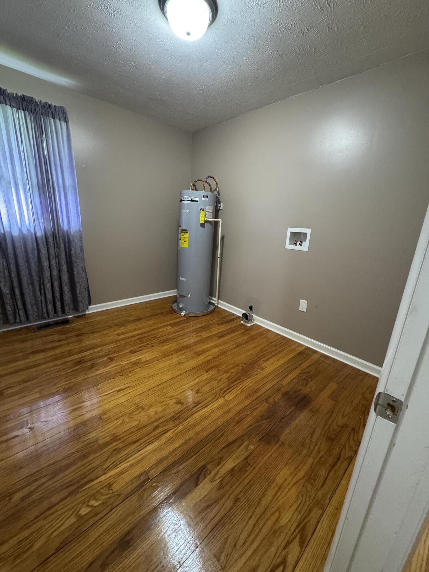 1728 Sycamore Drive Property Photo 14