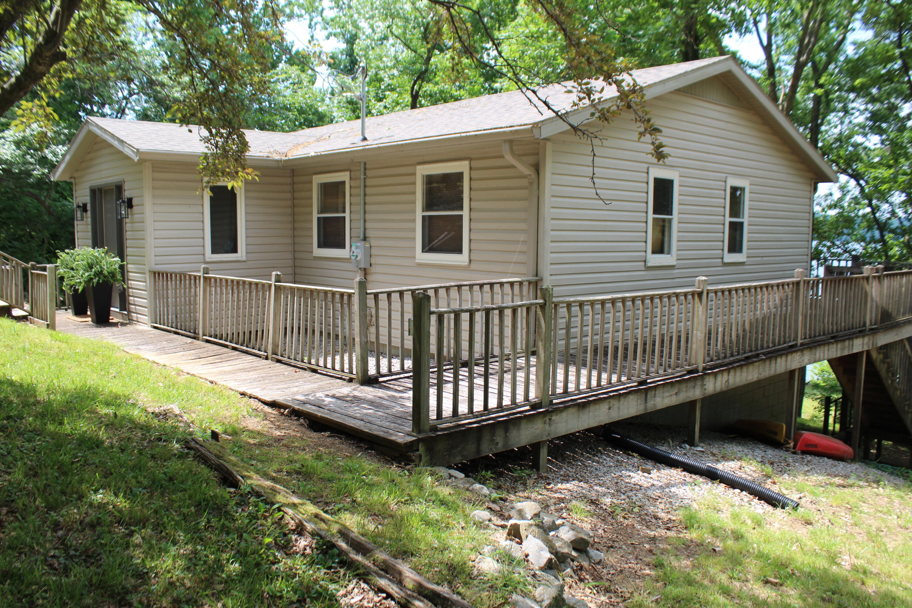 760 Barrett Road Property Photo 3