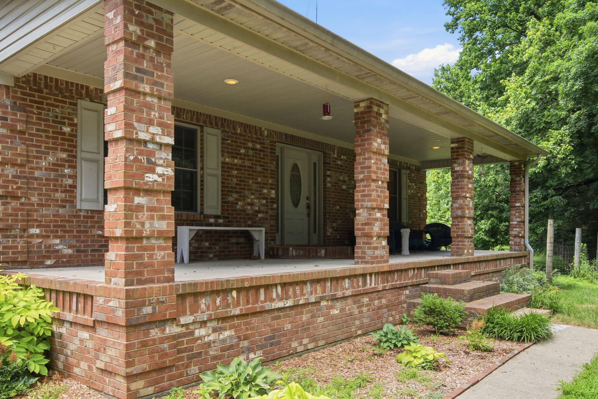 1077 Hammonds Creek Road Property Photo 4