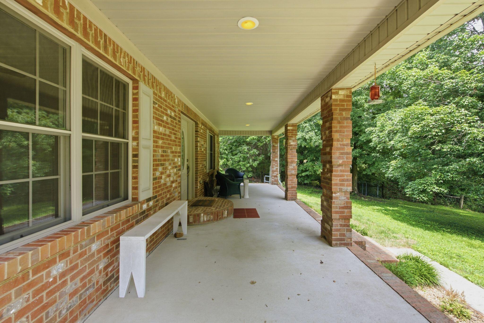 1077 Hammonds Creek Road Property Photo 5