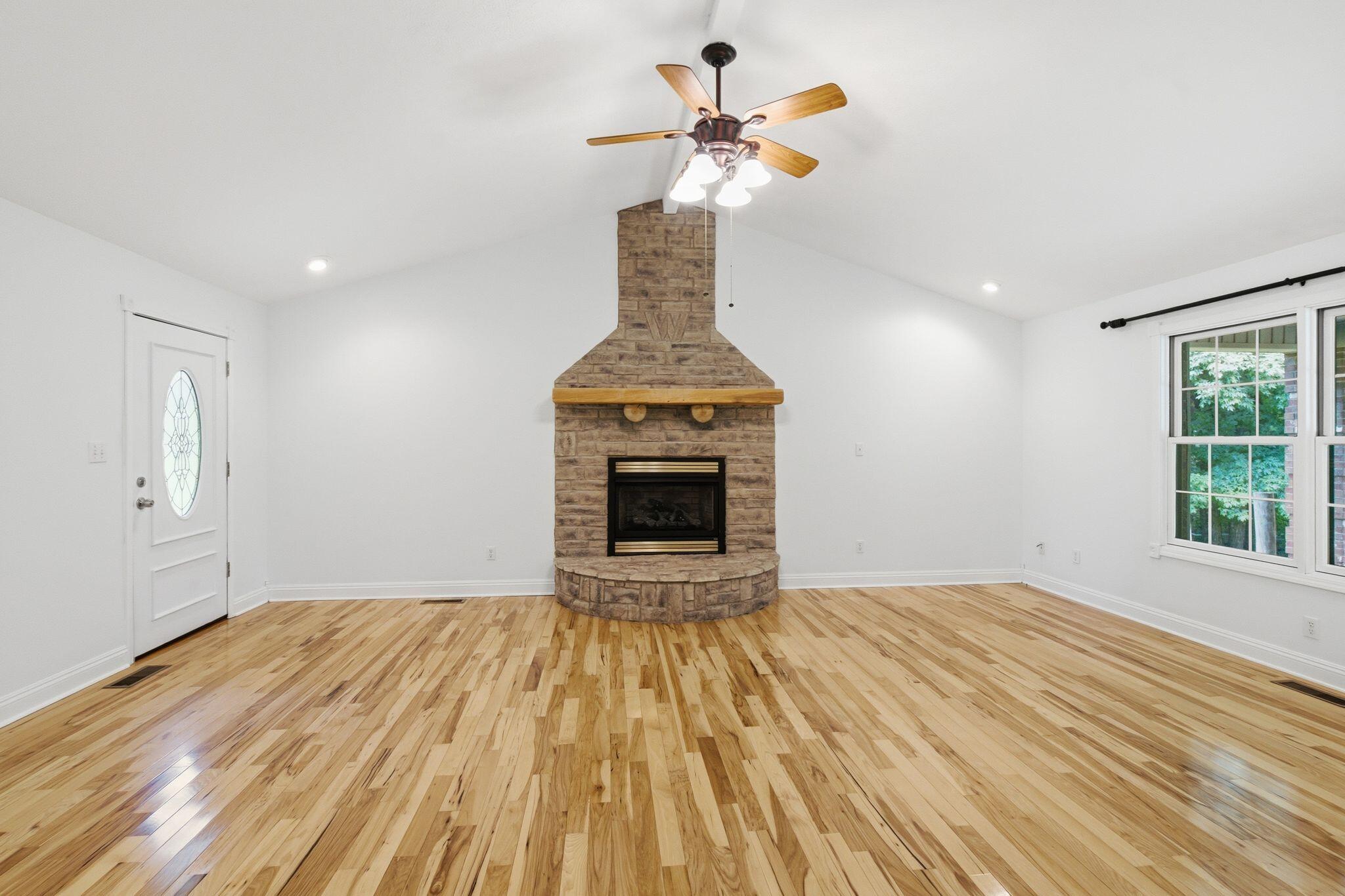 1077 Hammonds Creek Road Property Photo 9