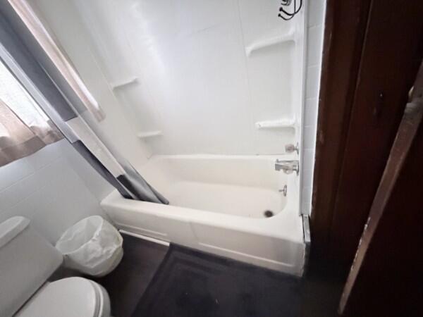 105 N Fowler Avenue Property Photo 6