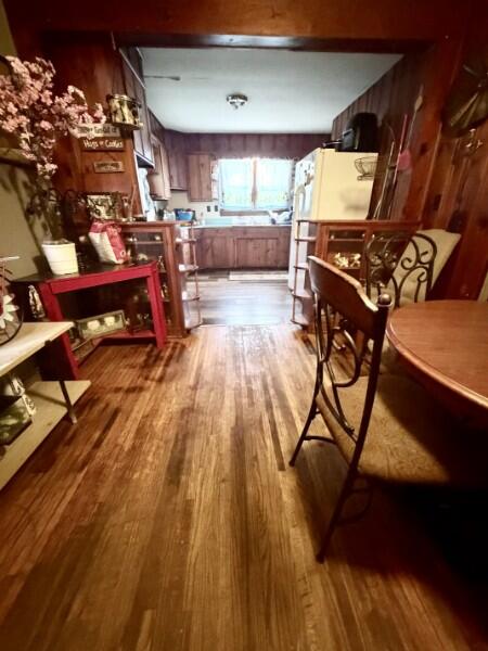 105 N Fowler Avenue Property Photo 15