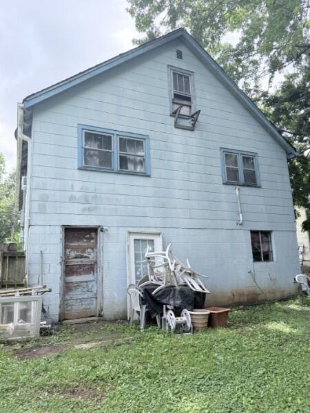 105 N Fowler Avenue Property Photo 18