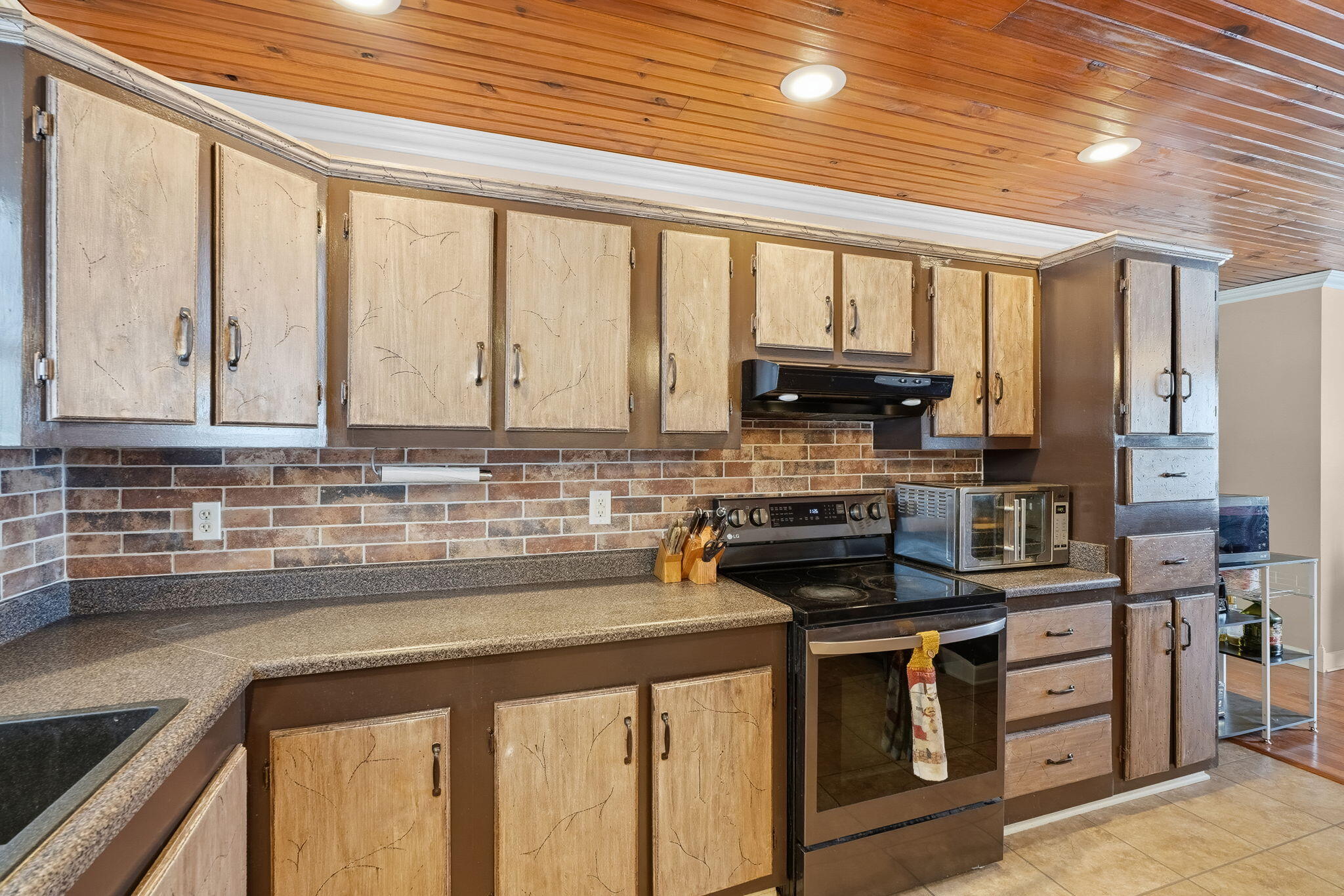 139 Beeny Road Property Photo 3