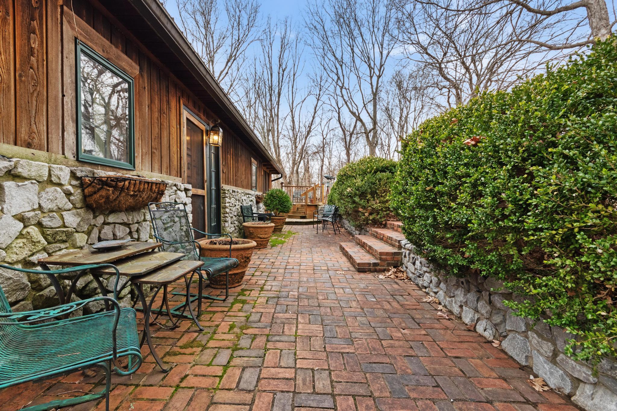 290 Deer Run Road Property Photo 32