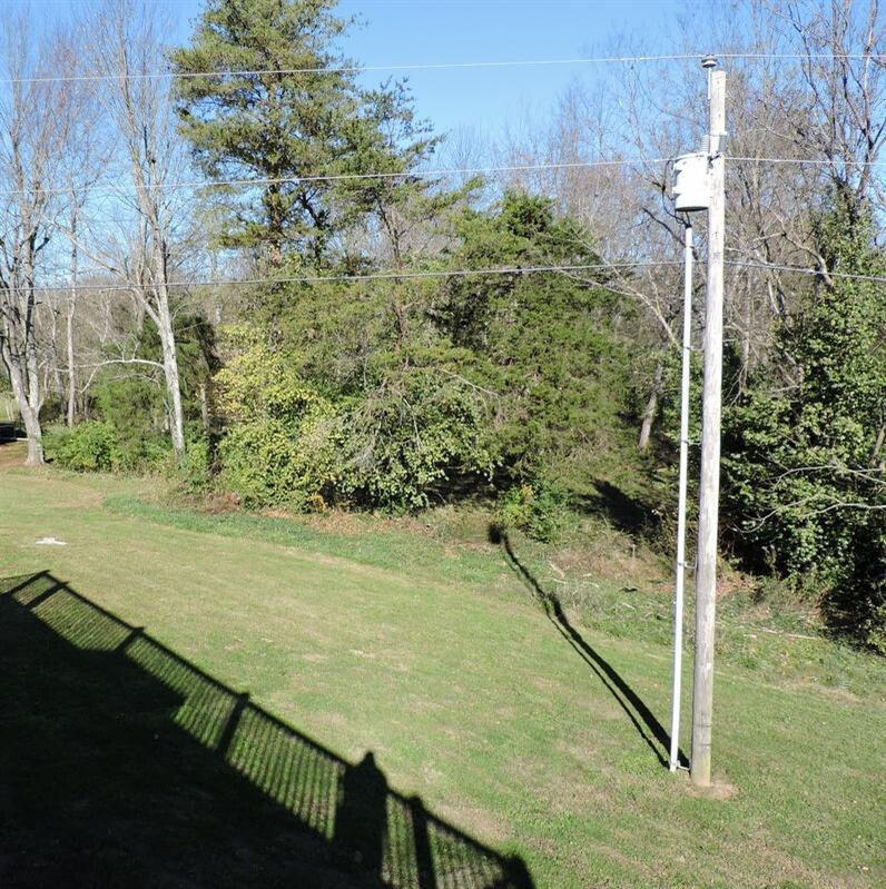 699 Davistown Road Property Photo 6