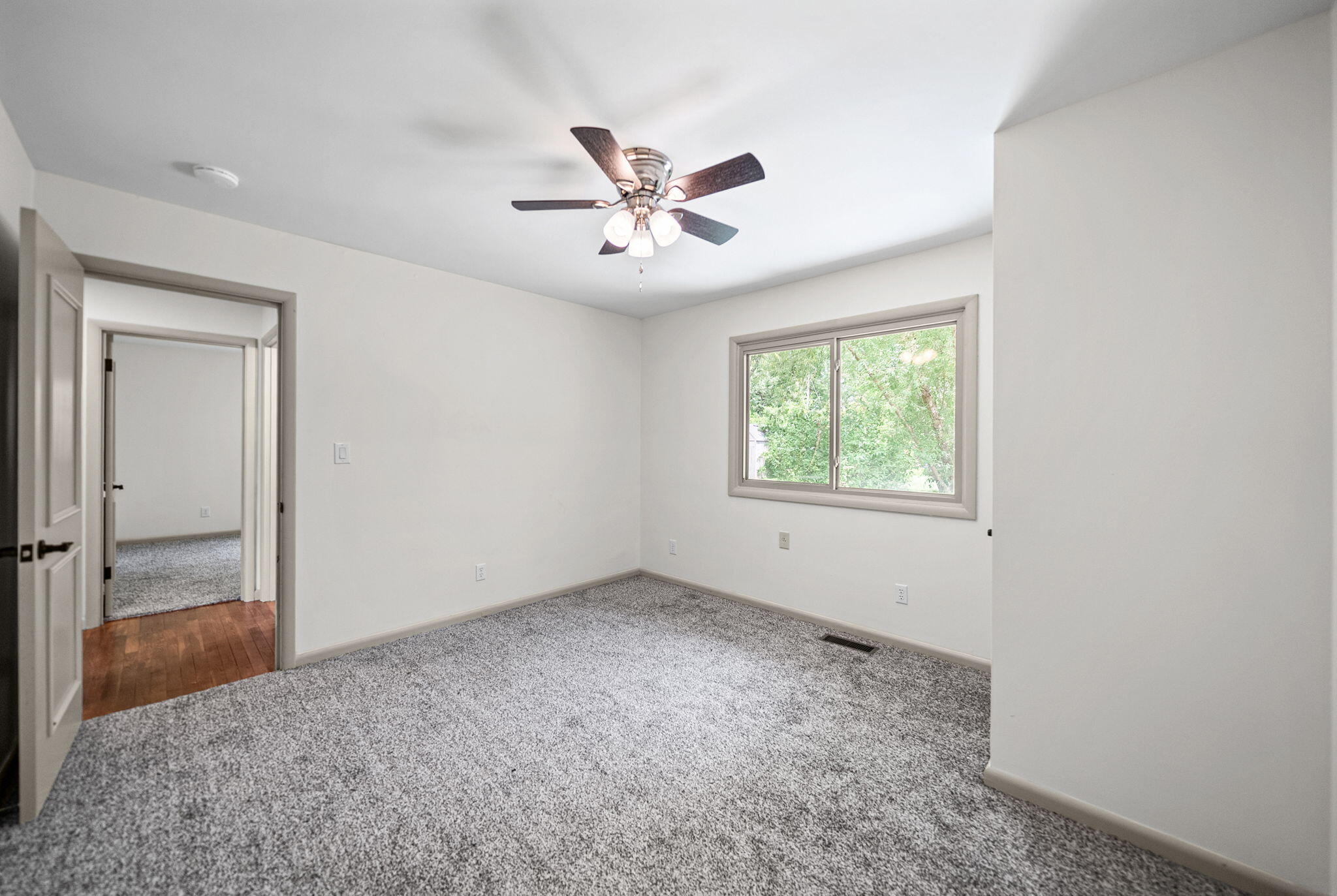 2728 Clinton Circle Property Photo 20
