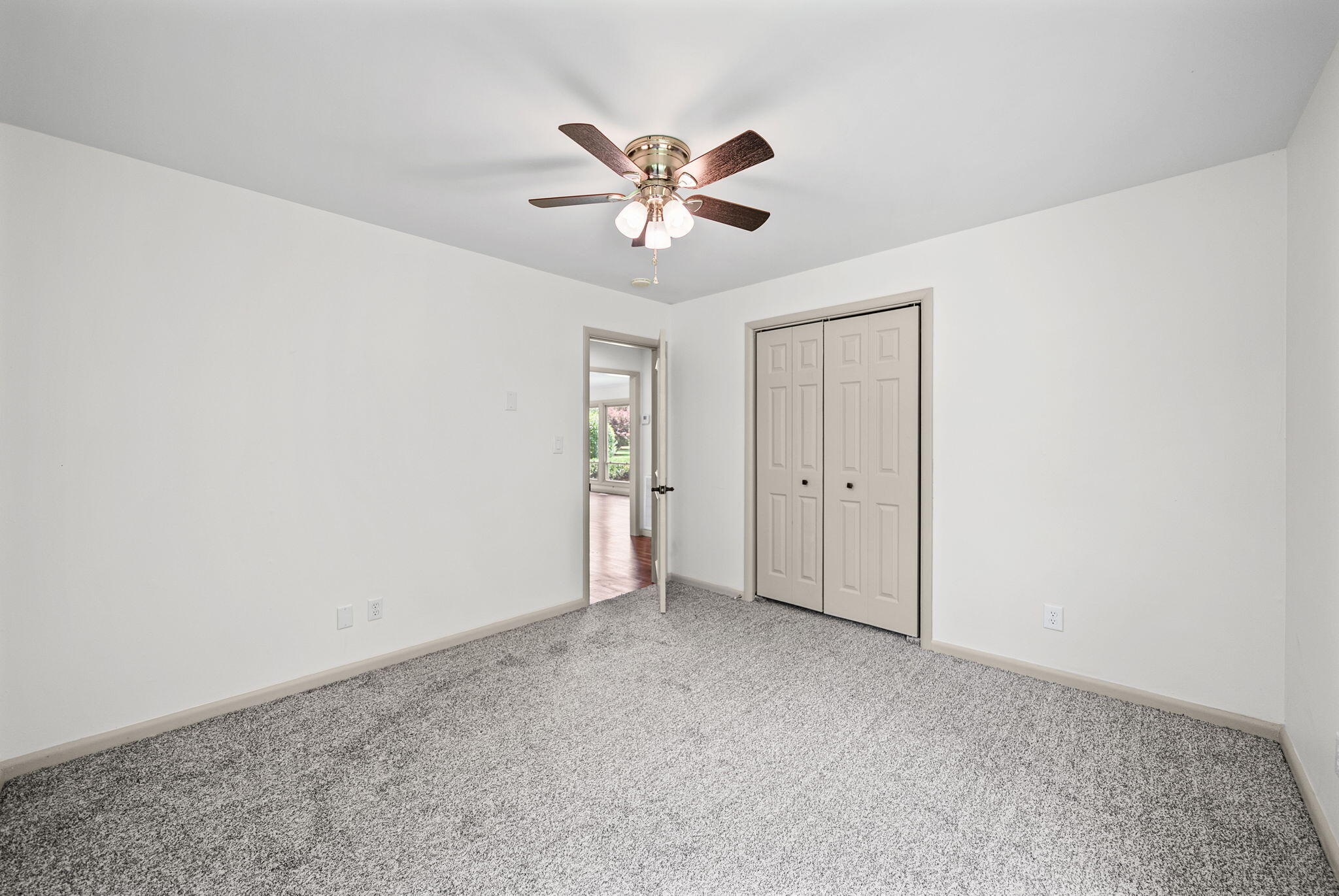 2728 Clinton Circle Property Photo 23