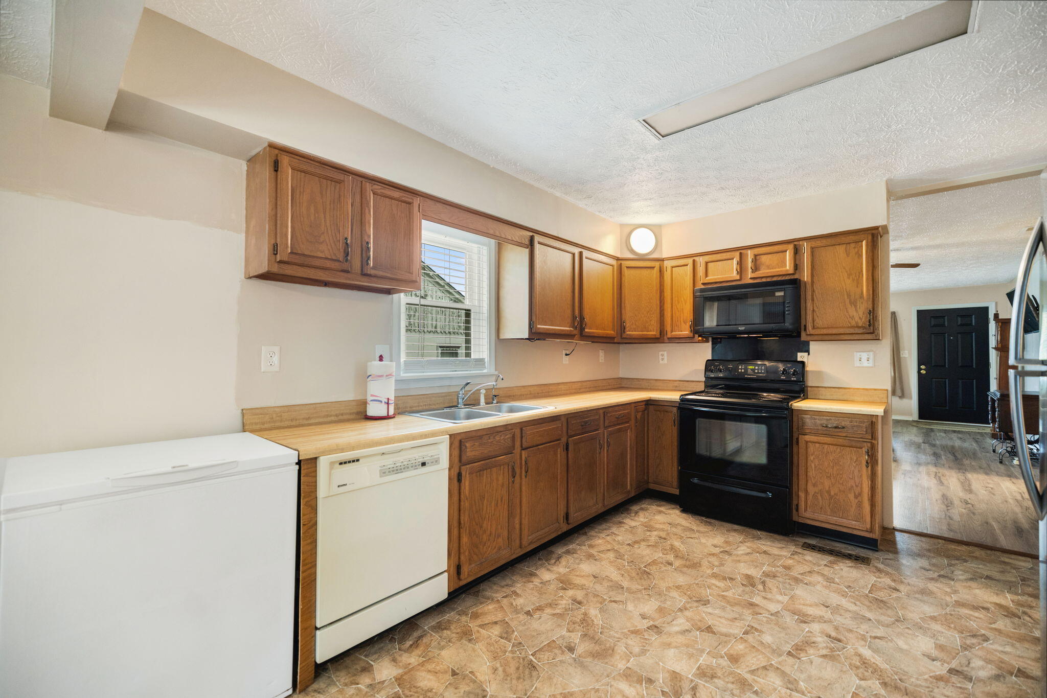 47 Hughes Avenue Property Photo 42