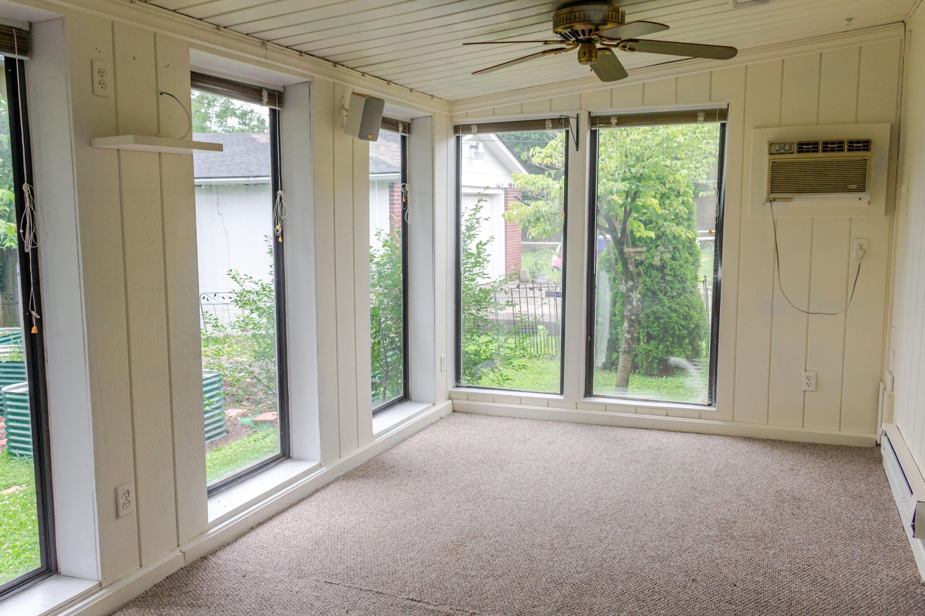484 Wanstead Way Property Photo 5