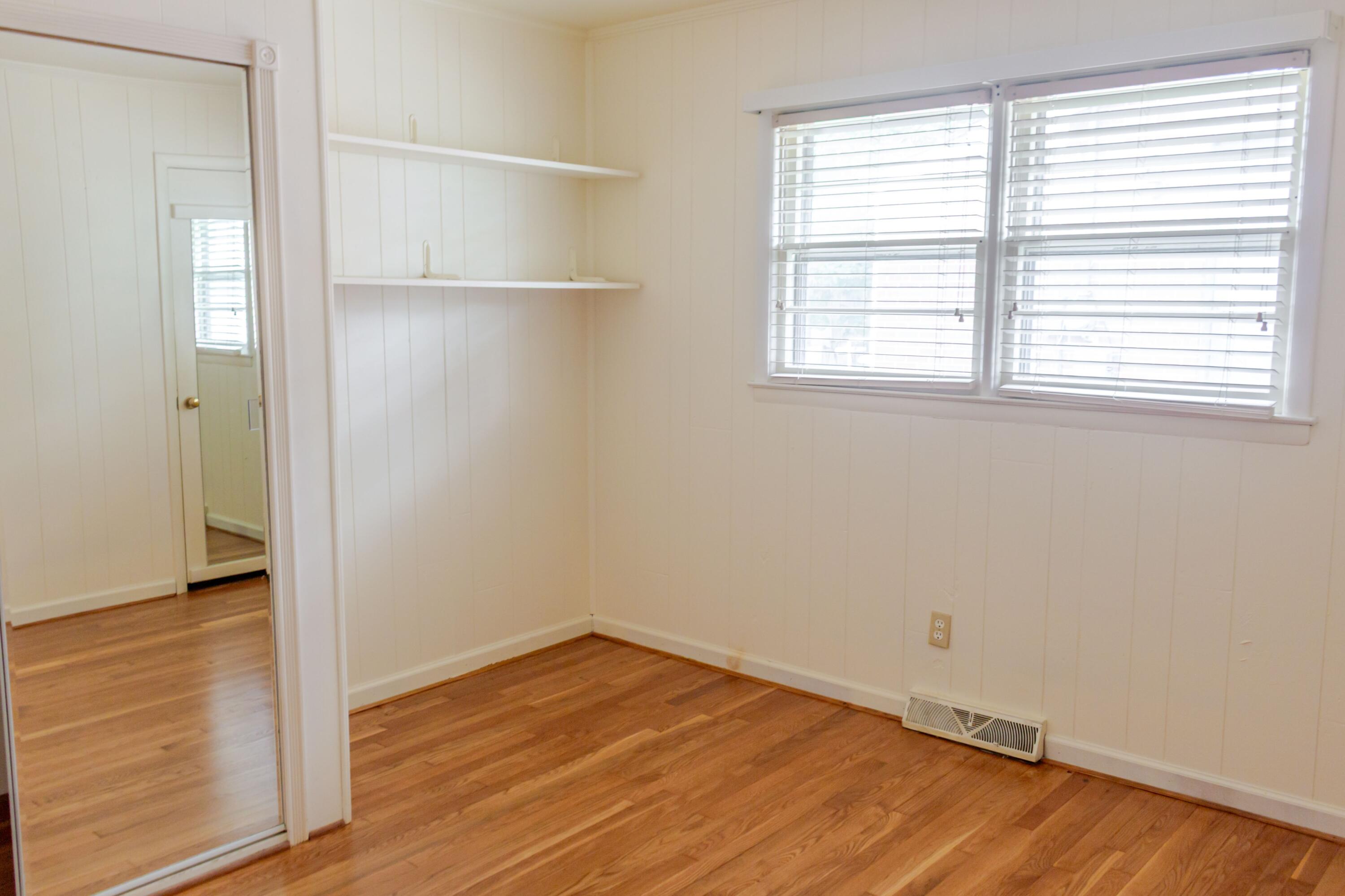 484 Wanstead Way Property Photo 18