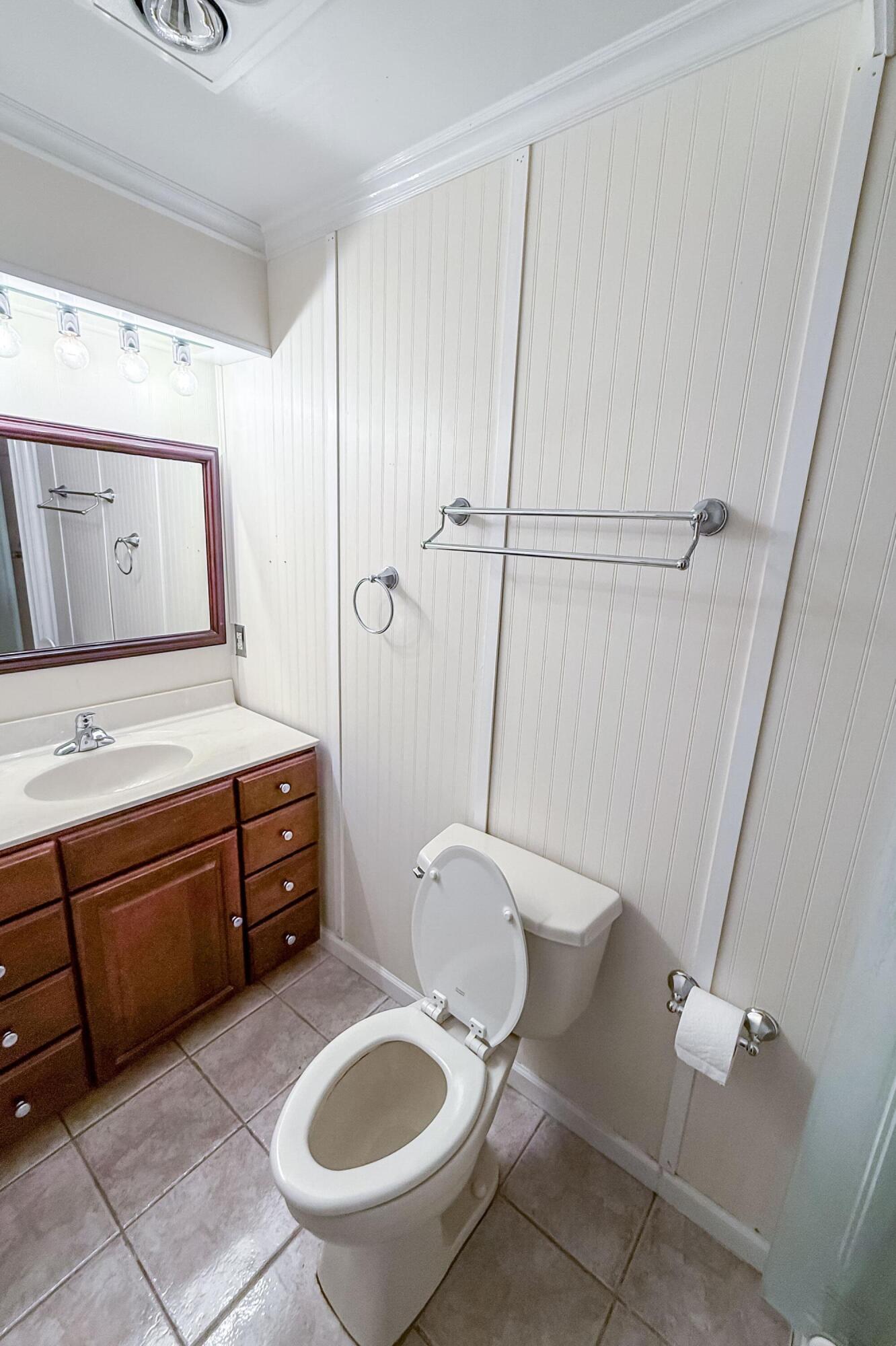 484 Wanstead Way Property Photo 24